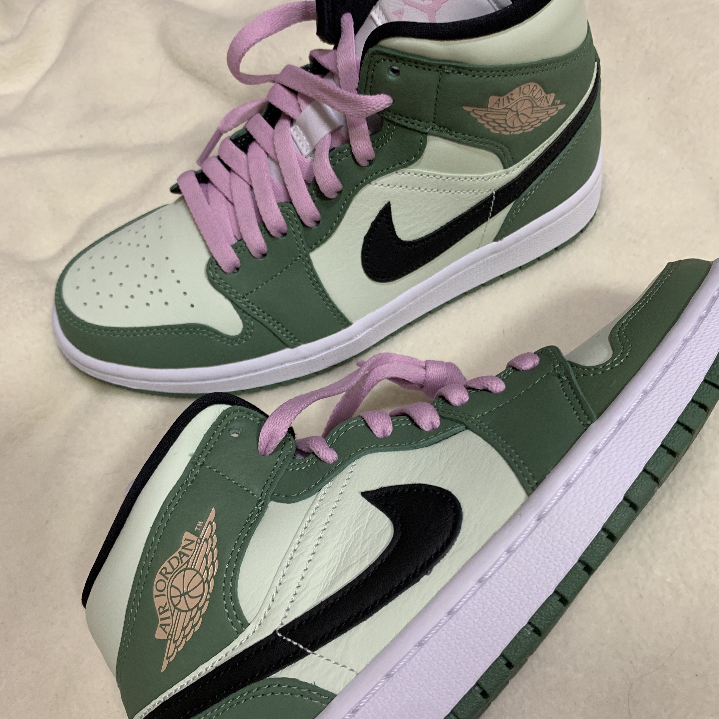 (W) Jordan 1 Mid SE Dutch Green 착용 스타일