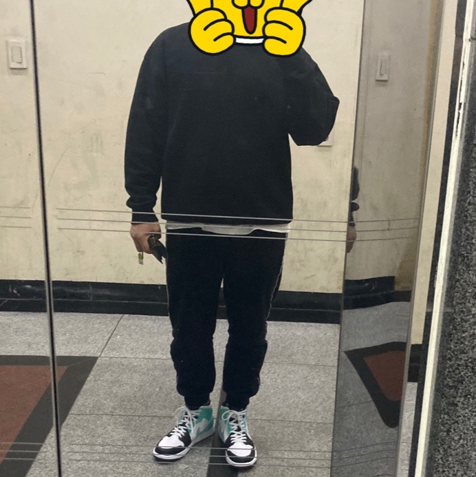 Jordan 1 Mid Tropical Twist 착용 스타일