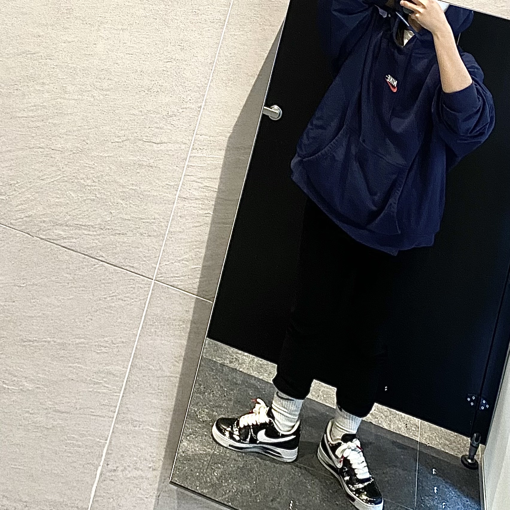 Nike NSW Hoodie BRS Midnight Navy, Nike x Peaceminusone Air Force 1 Low Para-Noise 착용 스타일