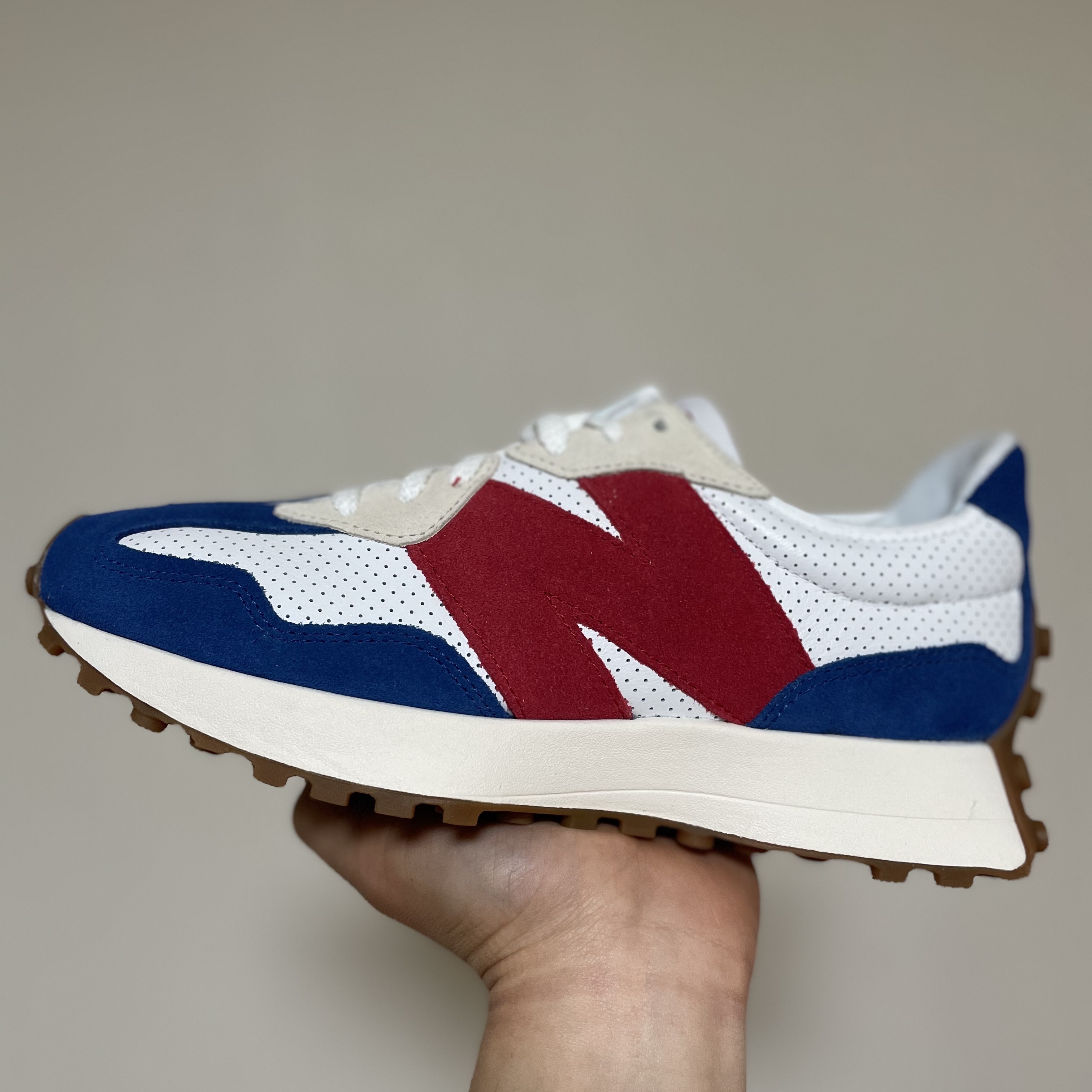 New Balance 327 Blue Red - JD Sports Exclusive 착용 스타일 - 1