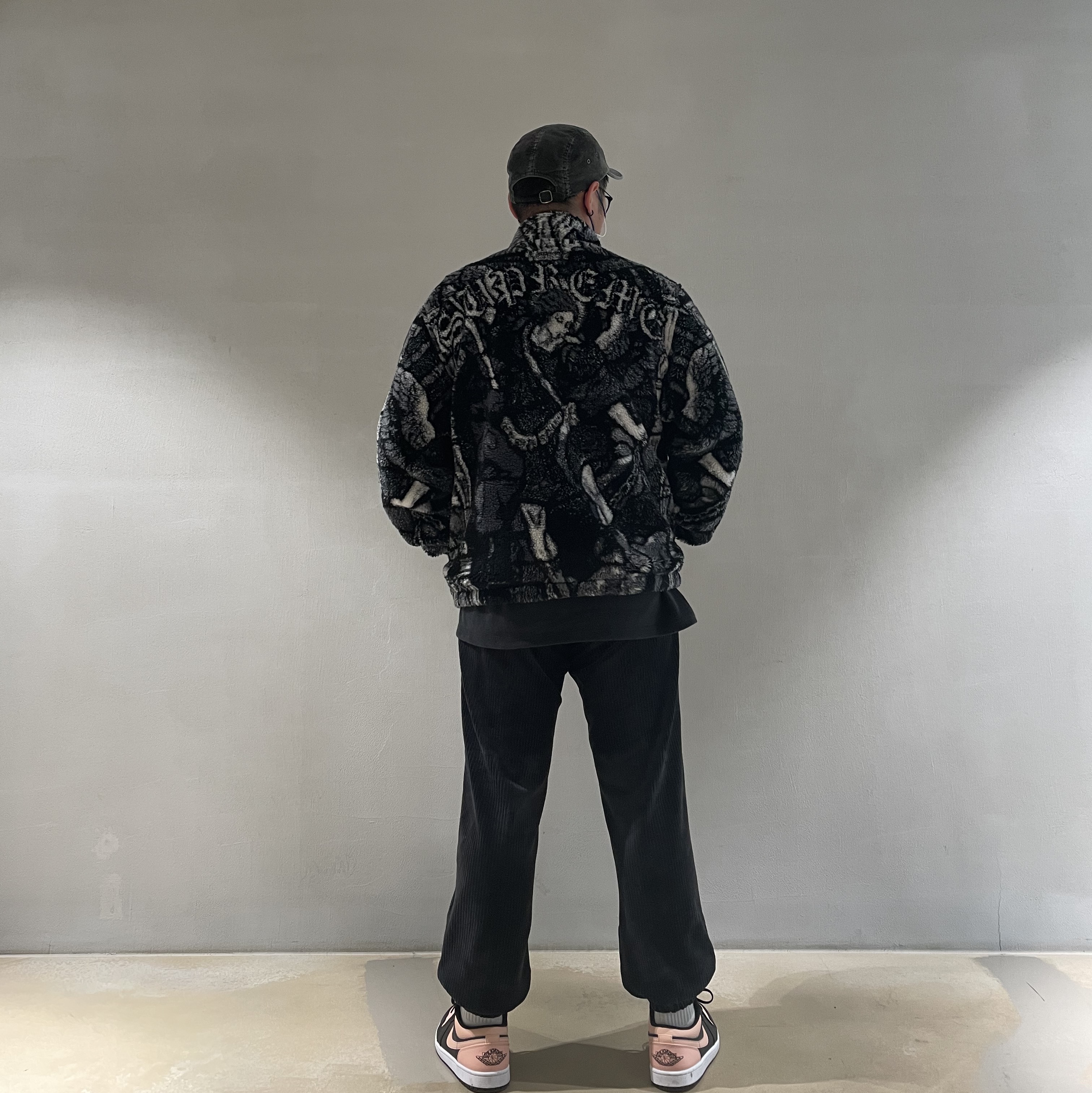 Supreme Saint Michael Fleece Jacket Black - 21SS, Jordan 1 Low Crimson Tint 착용 스타일