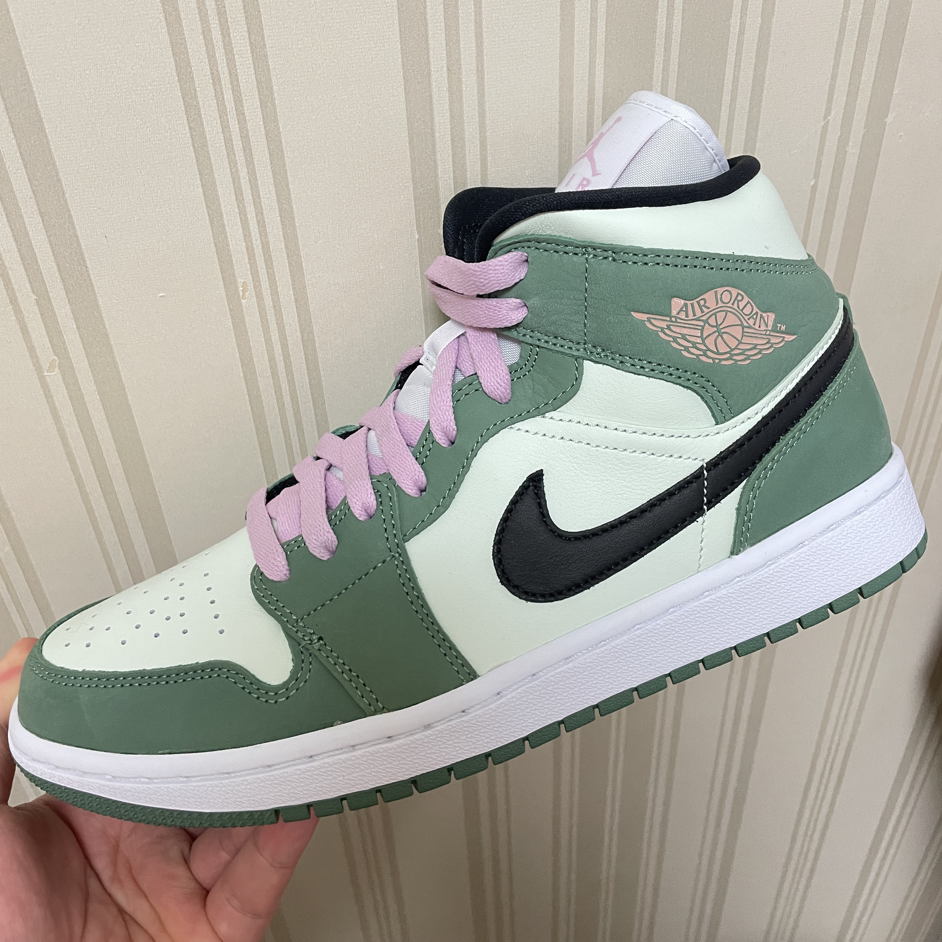 (W) Jordan 1 Mid SE Dutch Green 착용 스타일