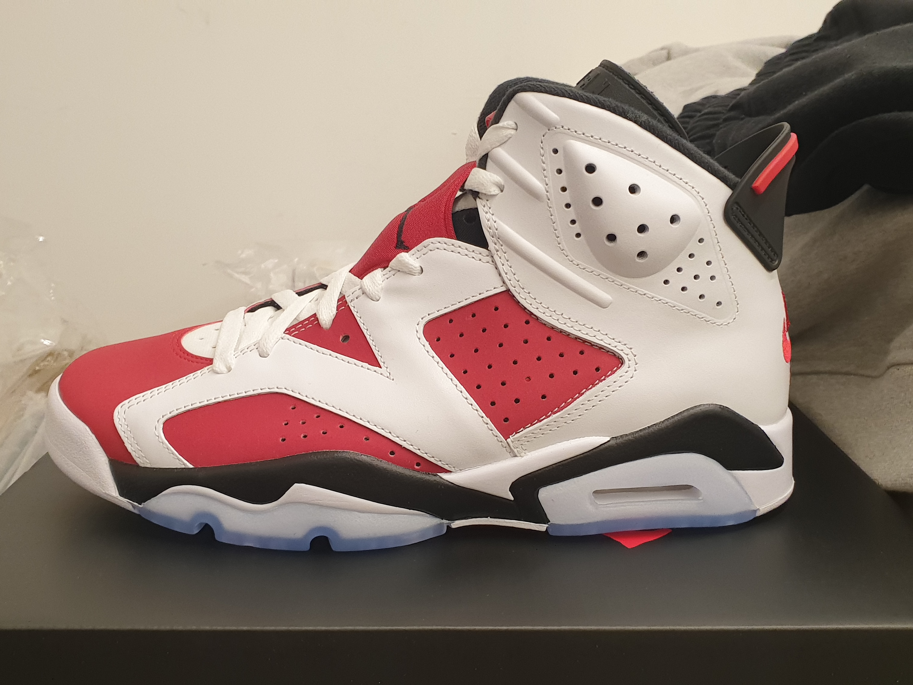 Jordan 6 Retro Carmine 2021 착용 스타일