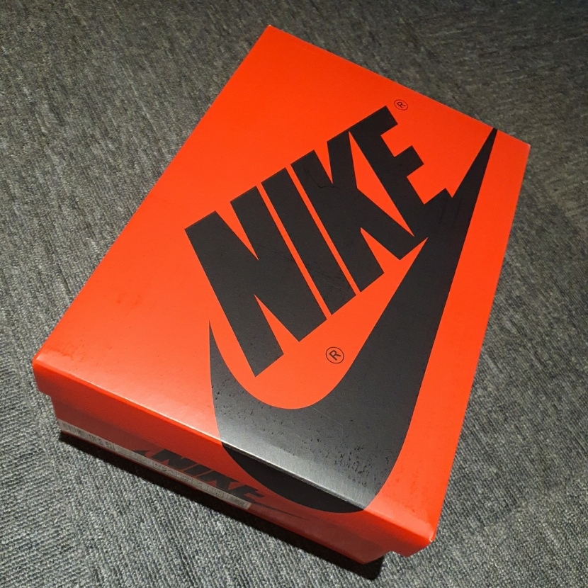 (W) Jordan 1 Retro High Satin Red 착용 스타일 - 2