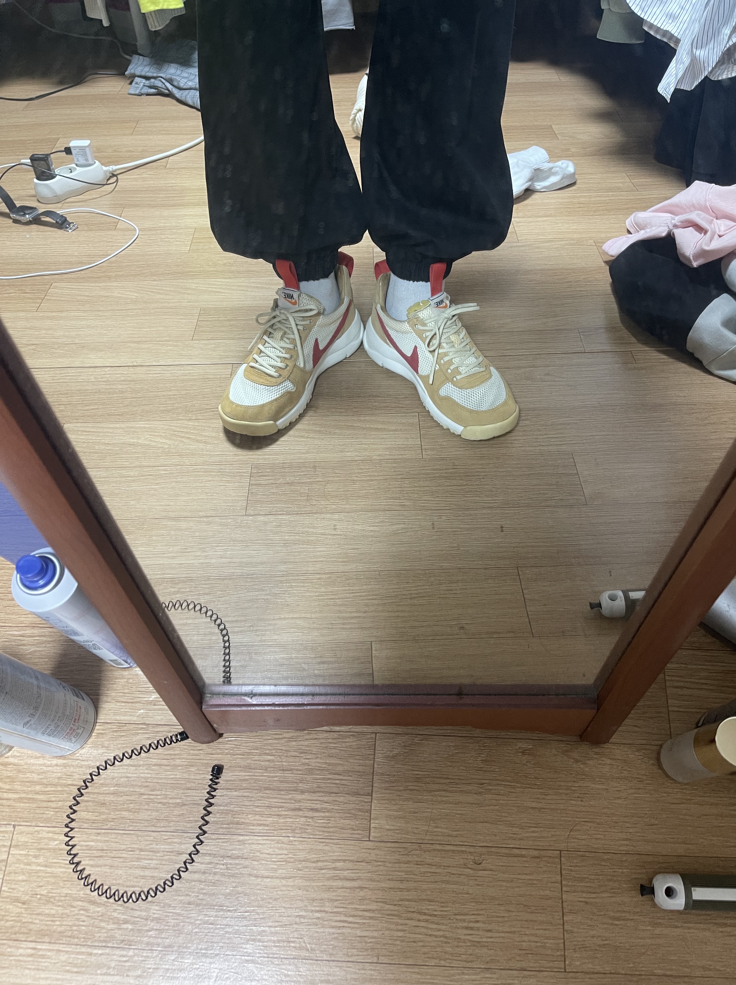 Nike x Tom Sachs Mars Yard Shoe 2.0 Space Camp 착용 스타일 - 3