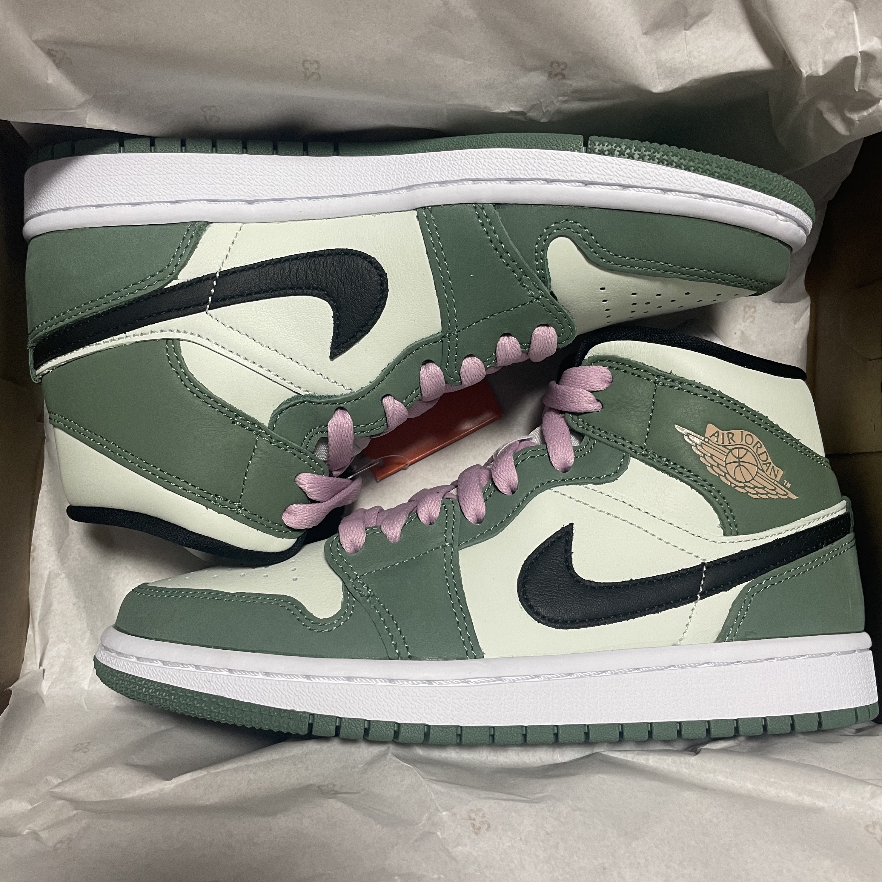 (W) Jordan 1 Mid SE Dutch Green 착용 스타일