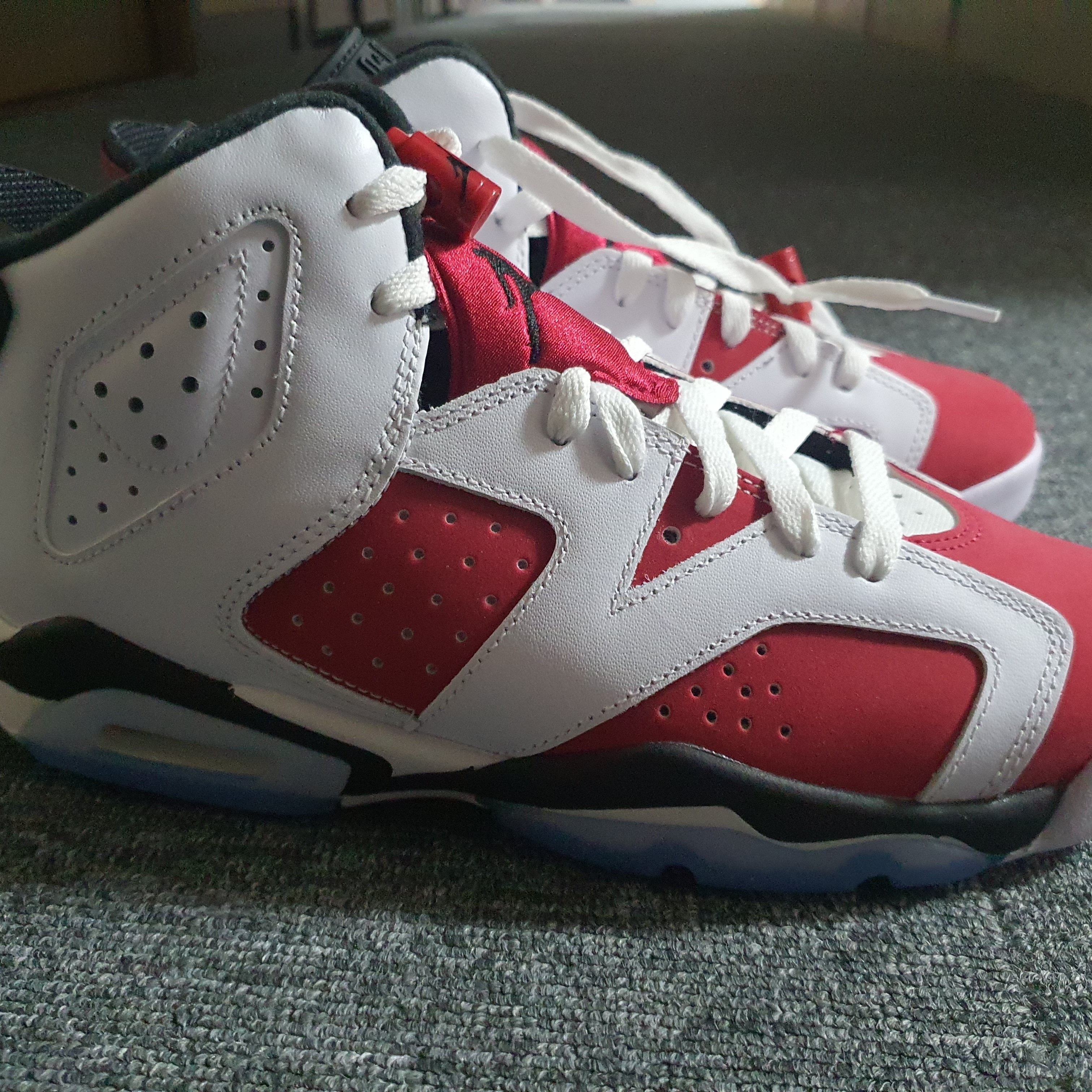 (GS) Jordan 6 Retro Carmine 2021 착용 스타일 - 1
