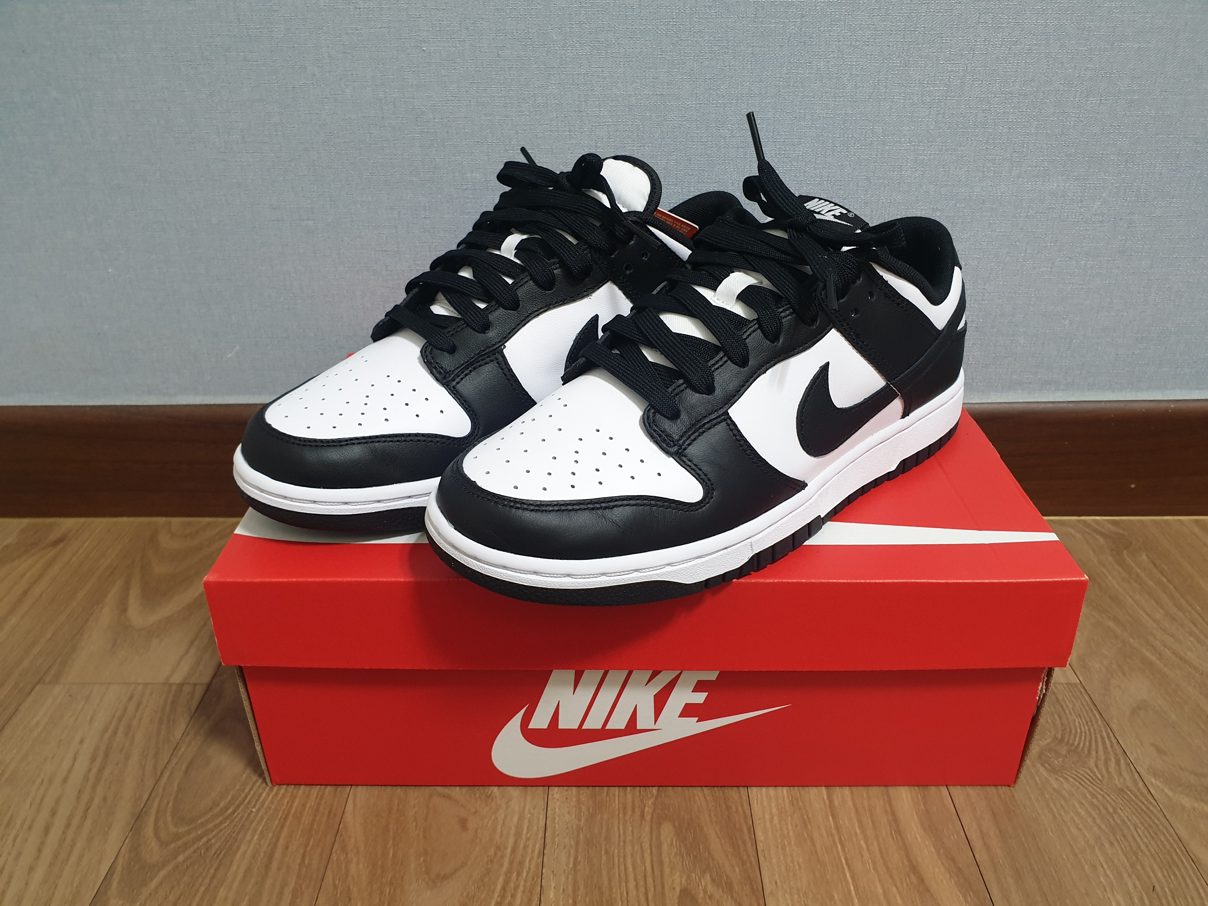 Nike Dunk Low Retro Black 착용 스타일