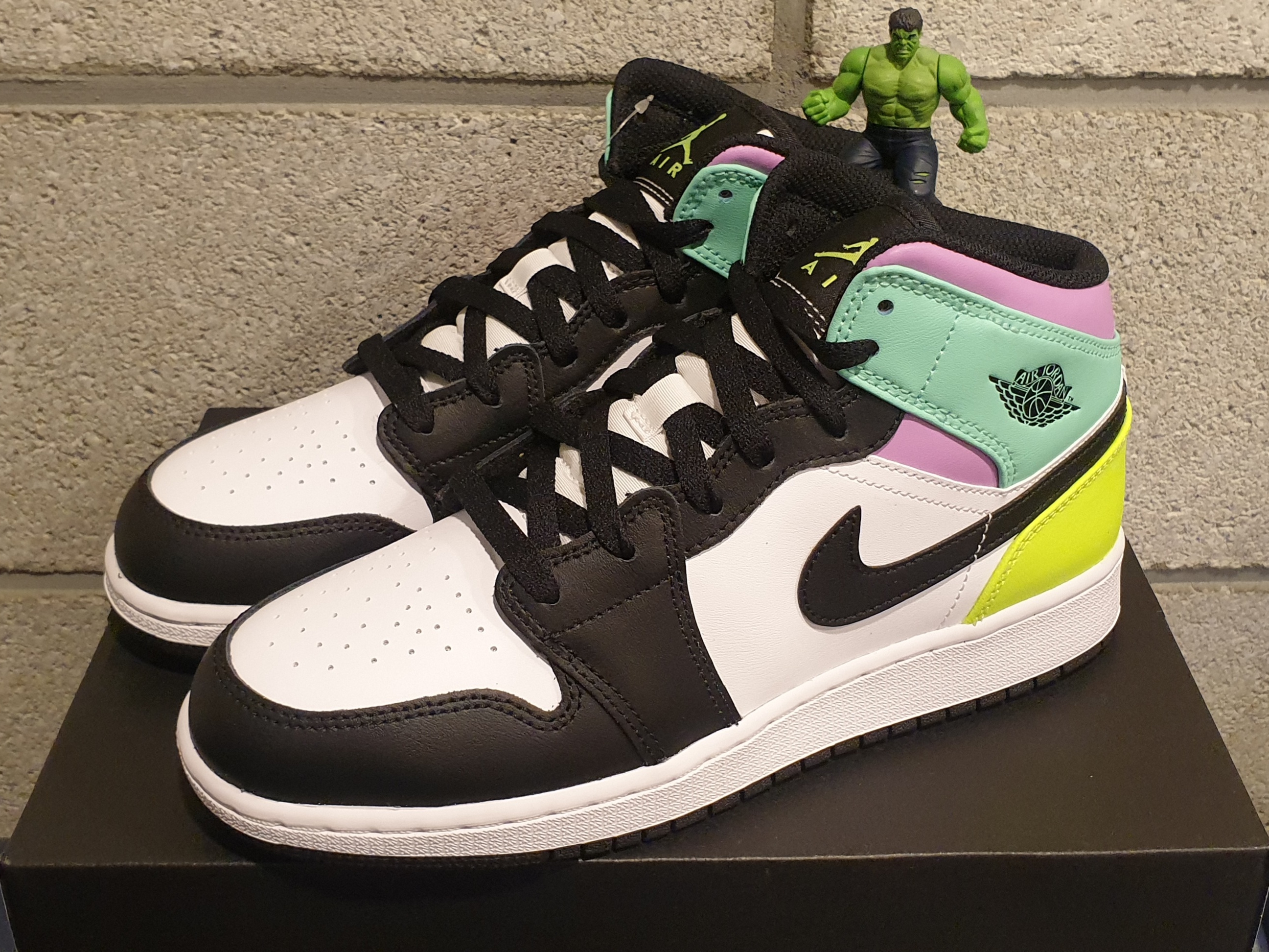 (GS) Jordan 1 Mid Volt Green Glow 착용 스타일 - 1