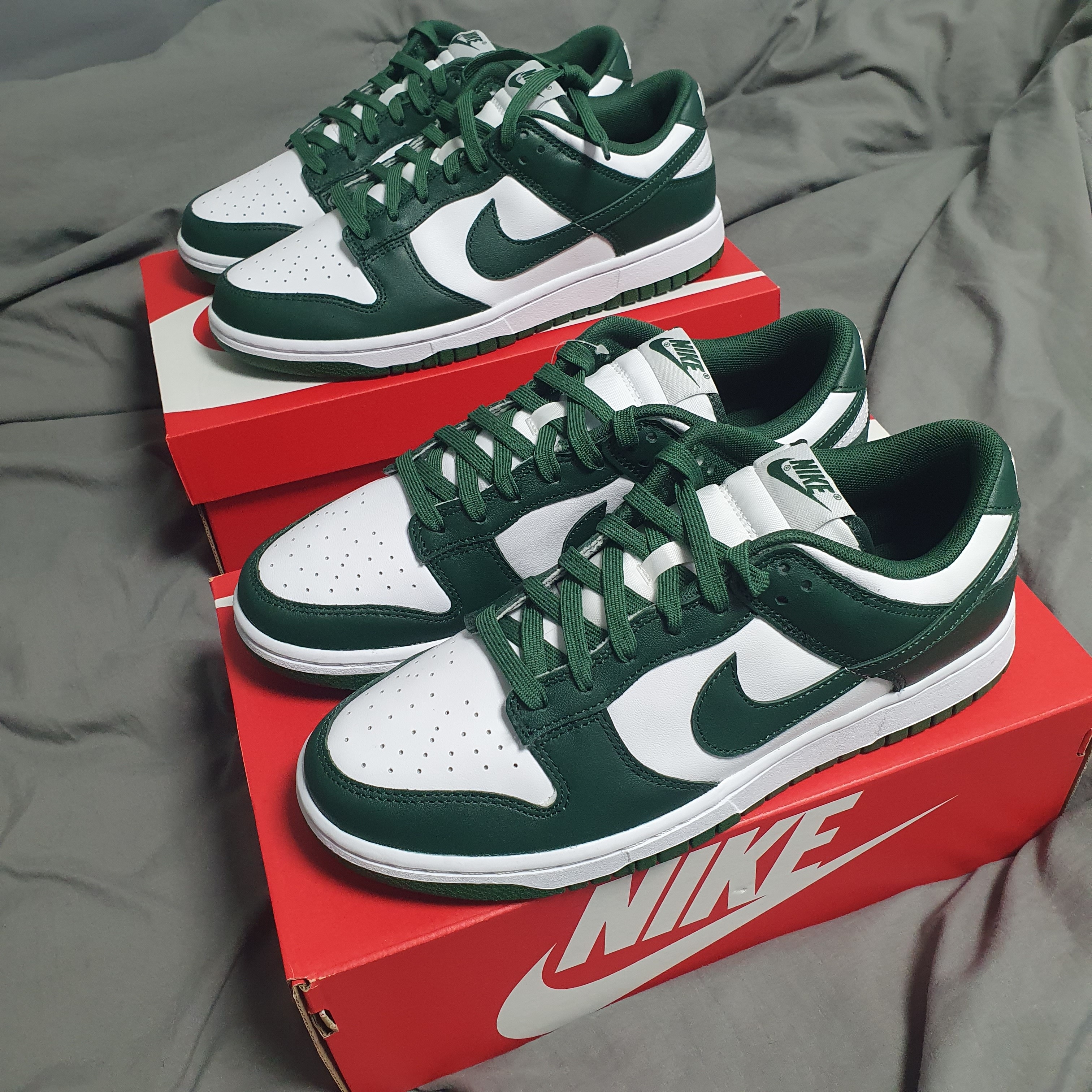 Nike Dunk Low Retro Varsity Green 착용 스타일