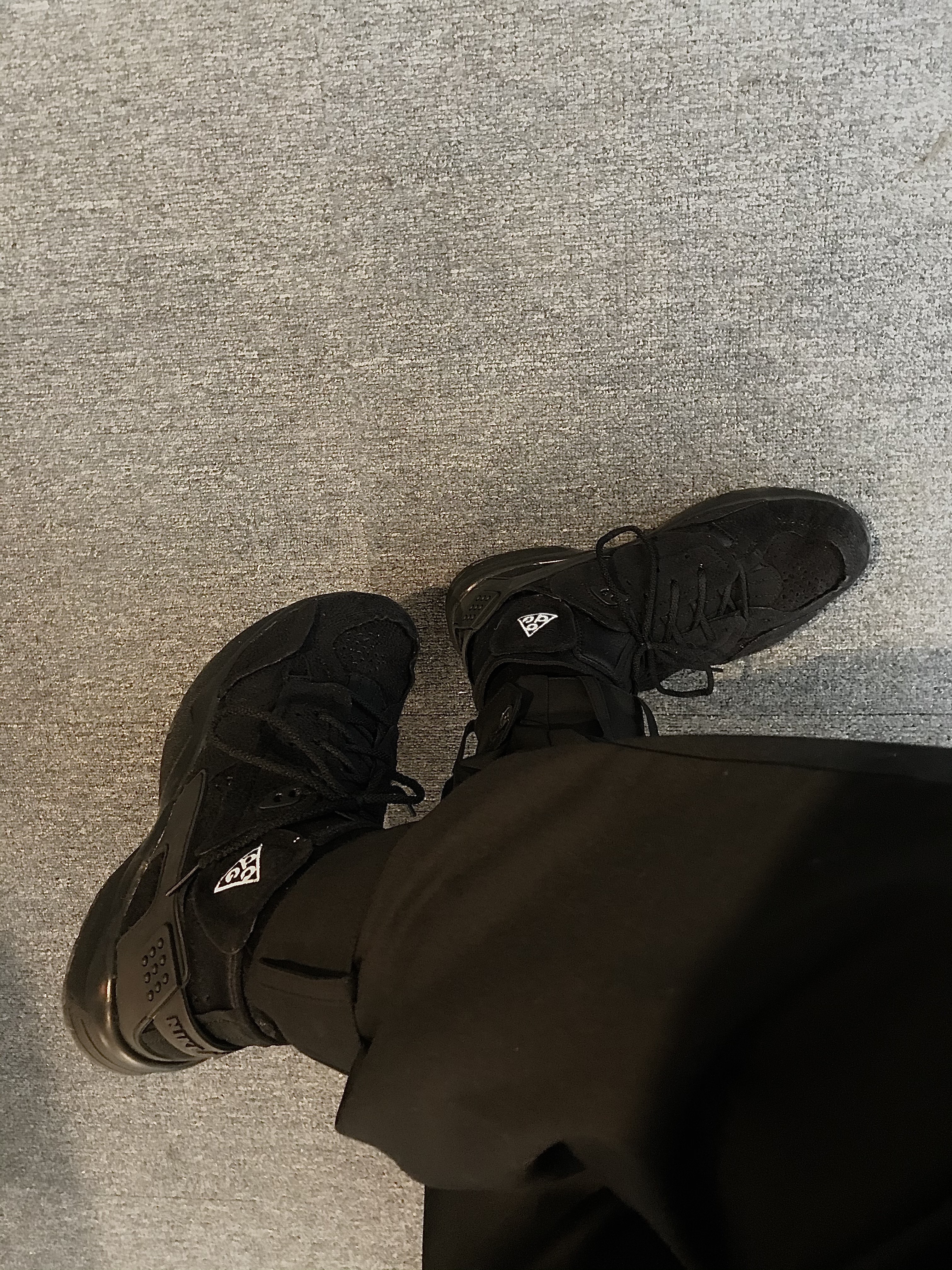 Nike x Comme des Garcons Homme Plus Air Mowabb Black 착용 스타일 - 2