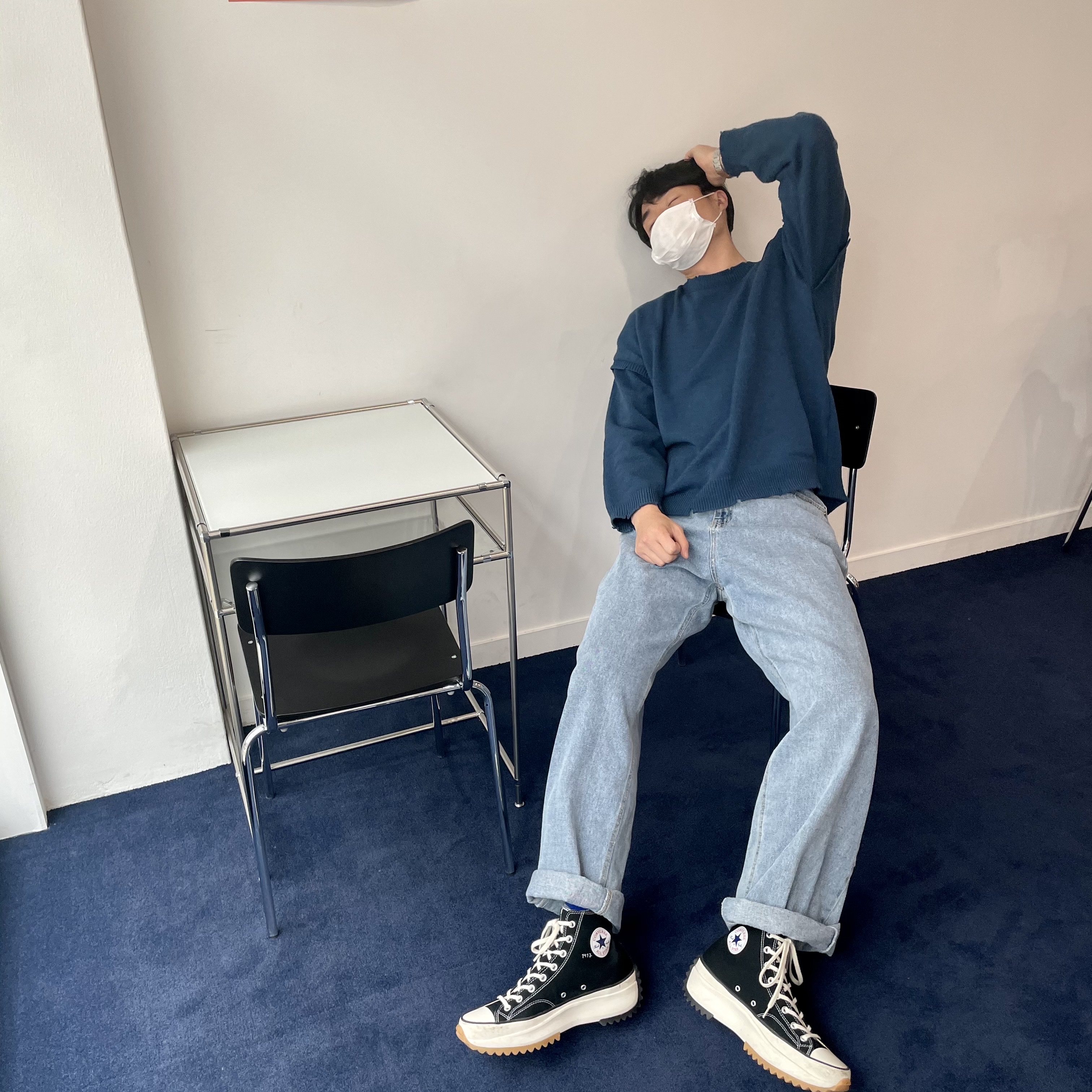 Converse x JW Anderson Run Star Hike Hi Black 착용 스타일 - 1