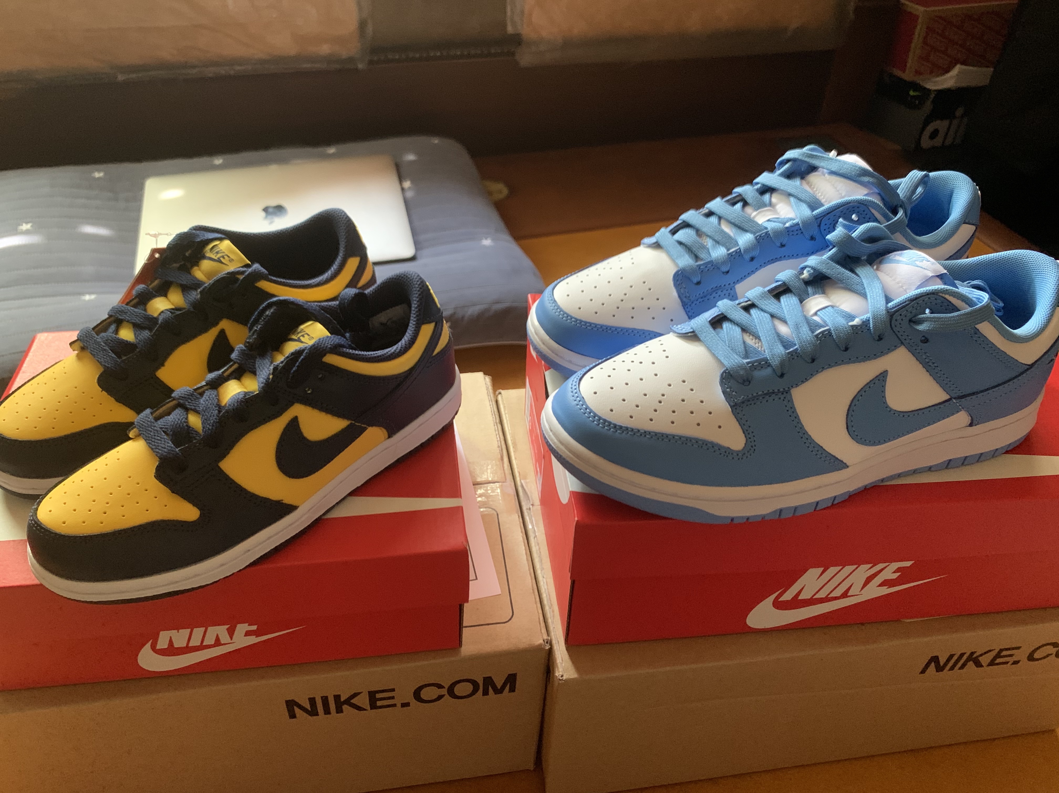 (PS) Nike Dunk Low Varsity Maize, Nike Dunk Low Retro University Blue 착용 스타일