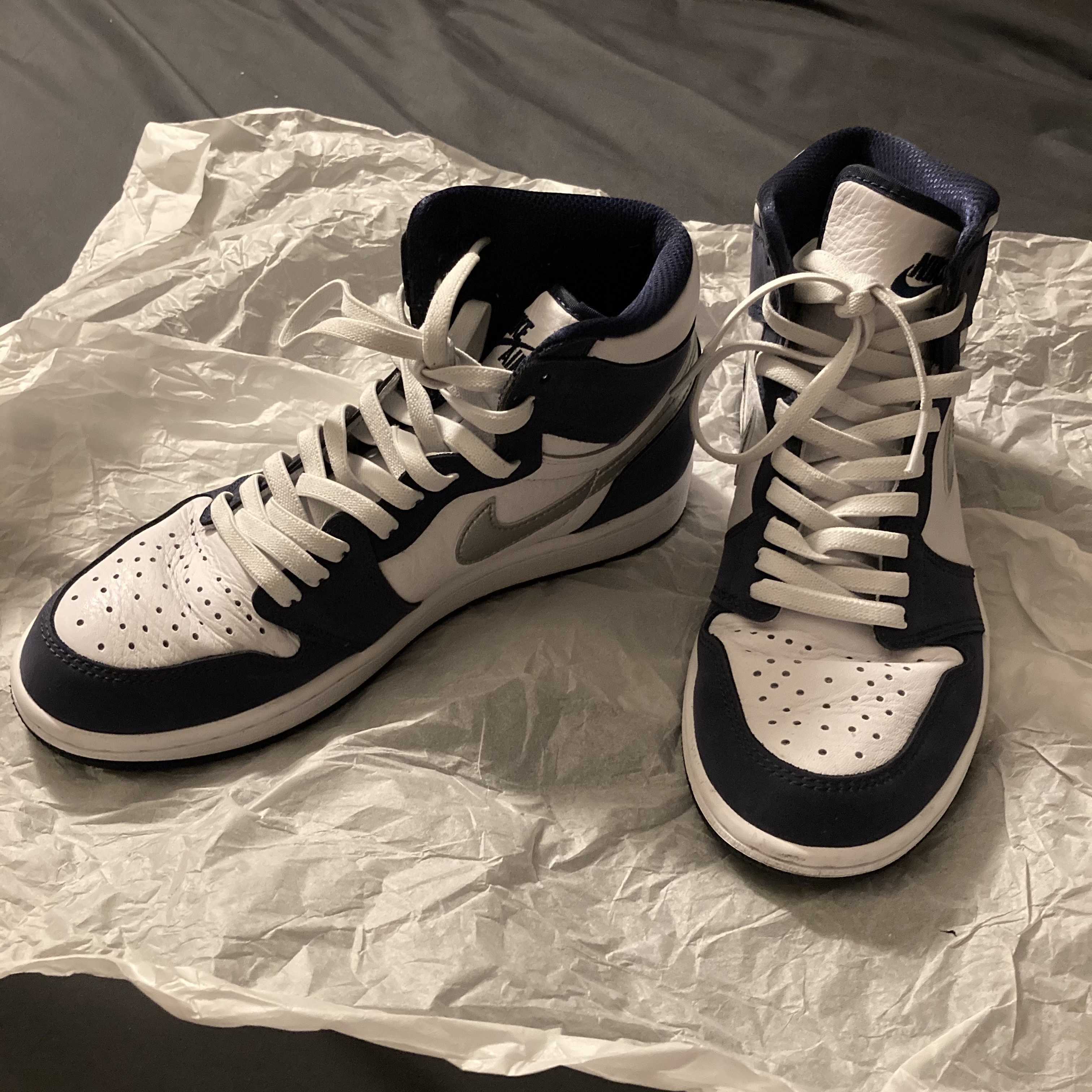 Jordan 1 Retro High OG CO.JP Midnight Navy 착용 스타일 - 3