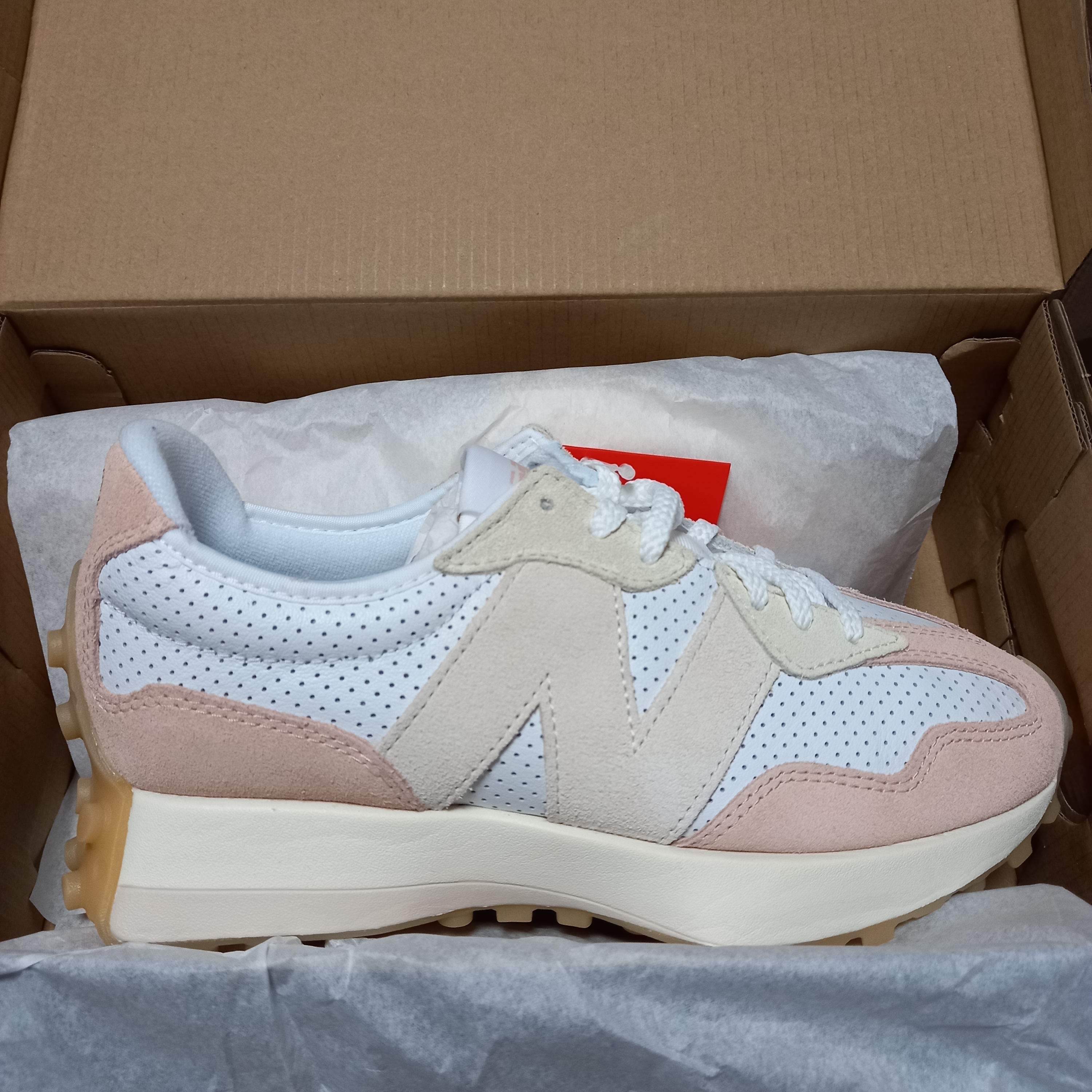 (W) New Balance 327 Pink - JD Sports Exclusive 착용 스타일