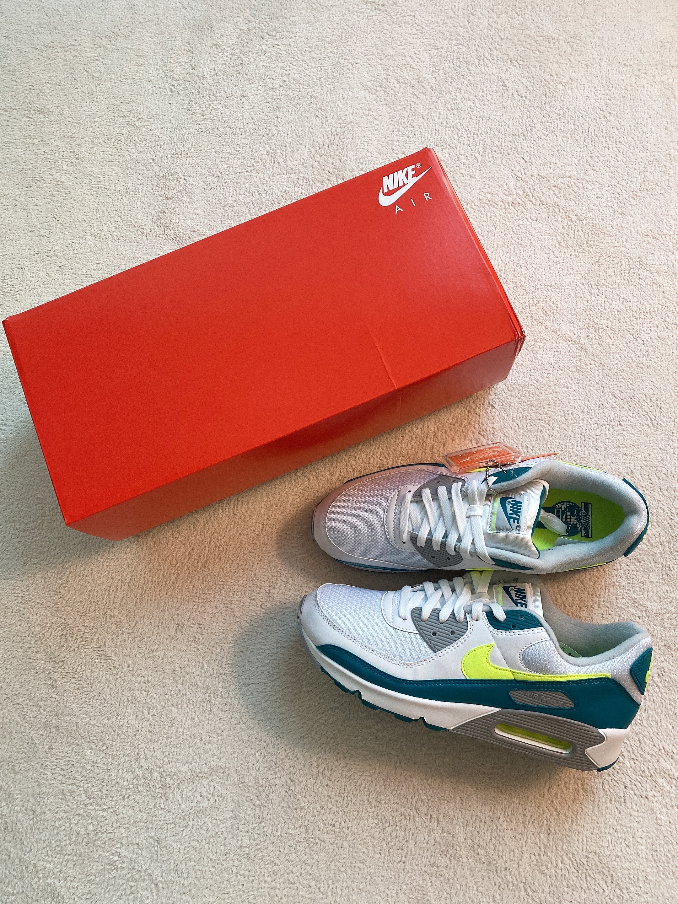 Nike Air Max 3 Spruce Lime 착용 스타일