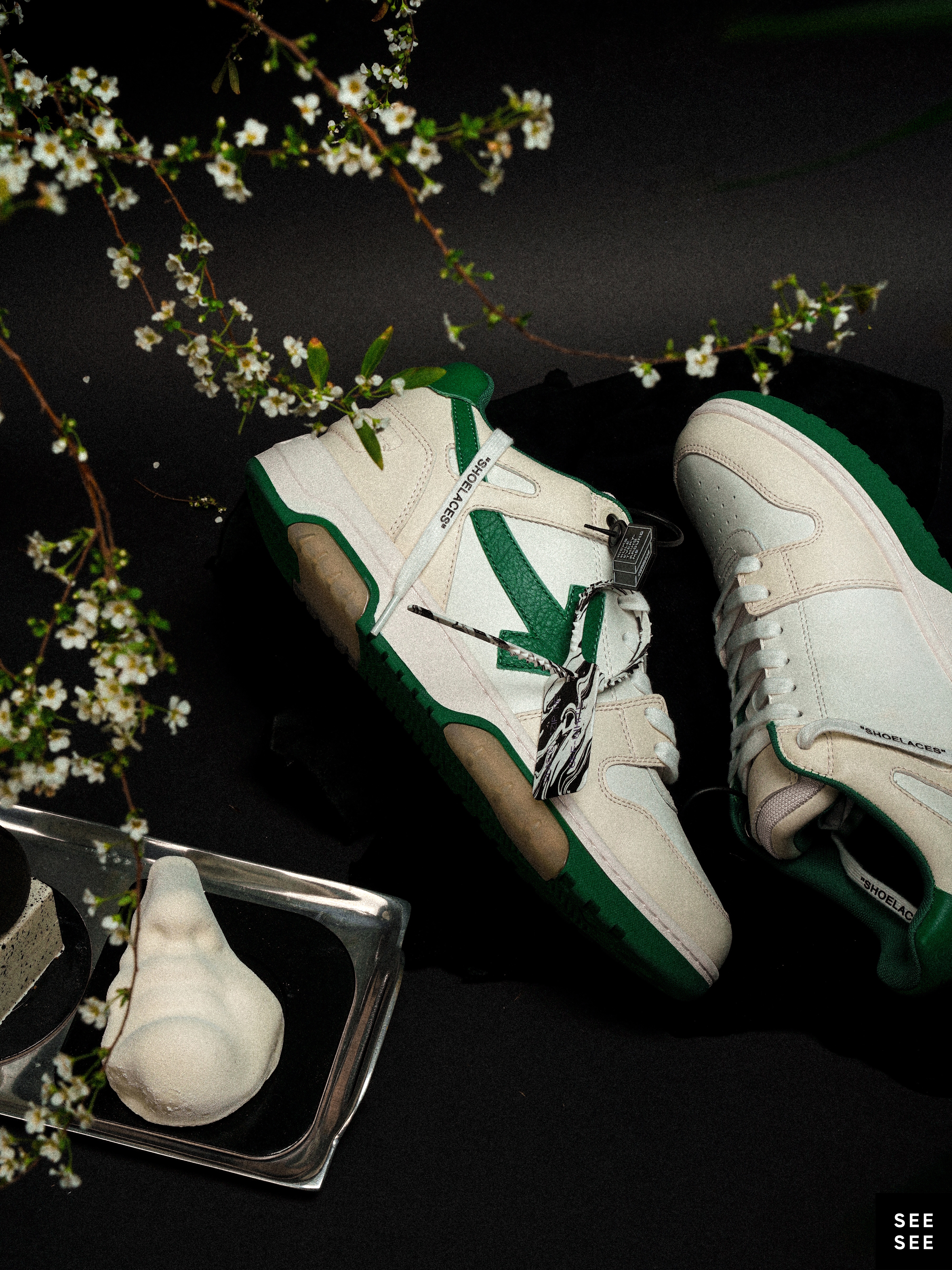 Off-White Out Of Office OOO Sneakers White Green - 21SS 착용 스타일 - 2