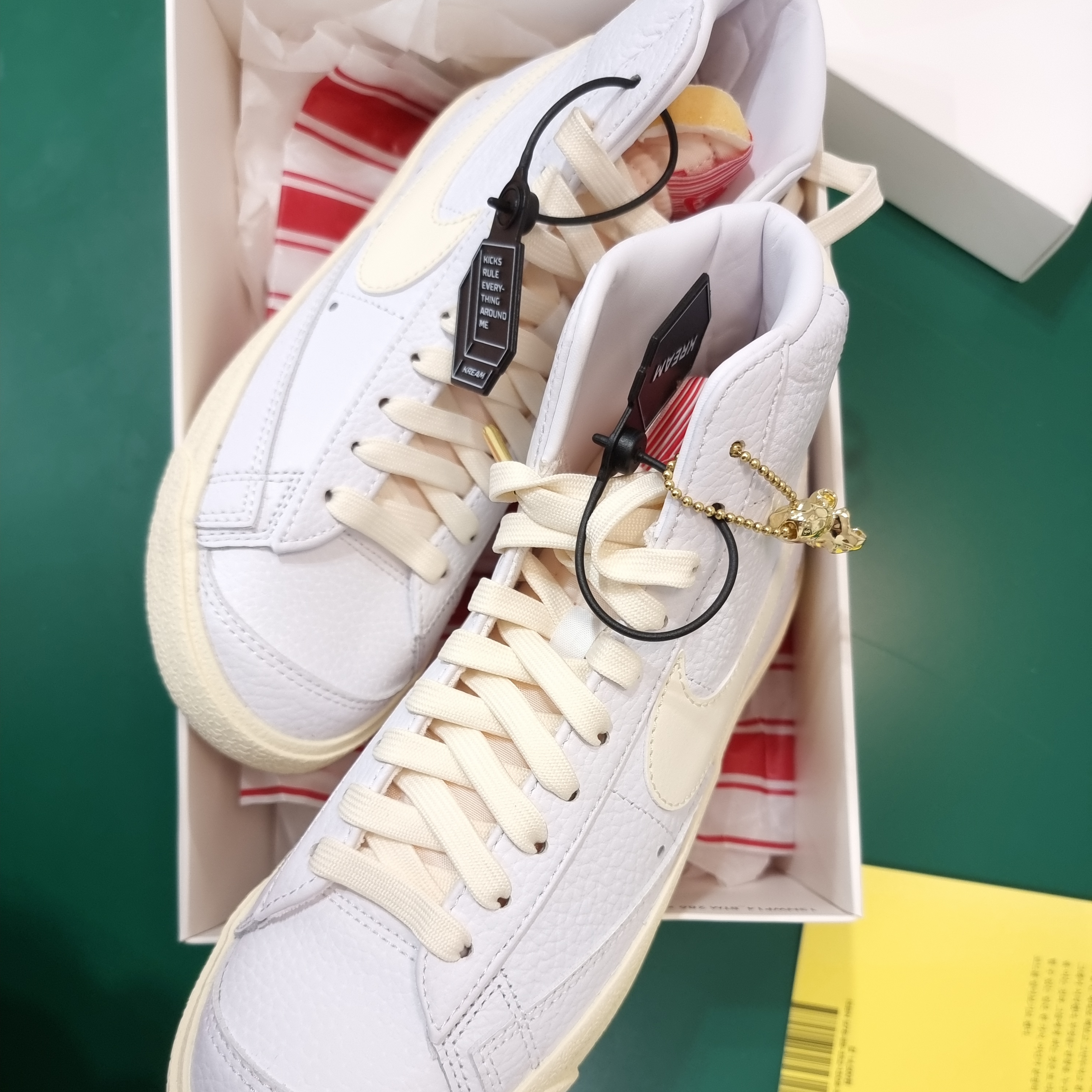 Nike Blazer Mid '77 Vintage Popcorn 착용 스타일 - 2