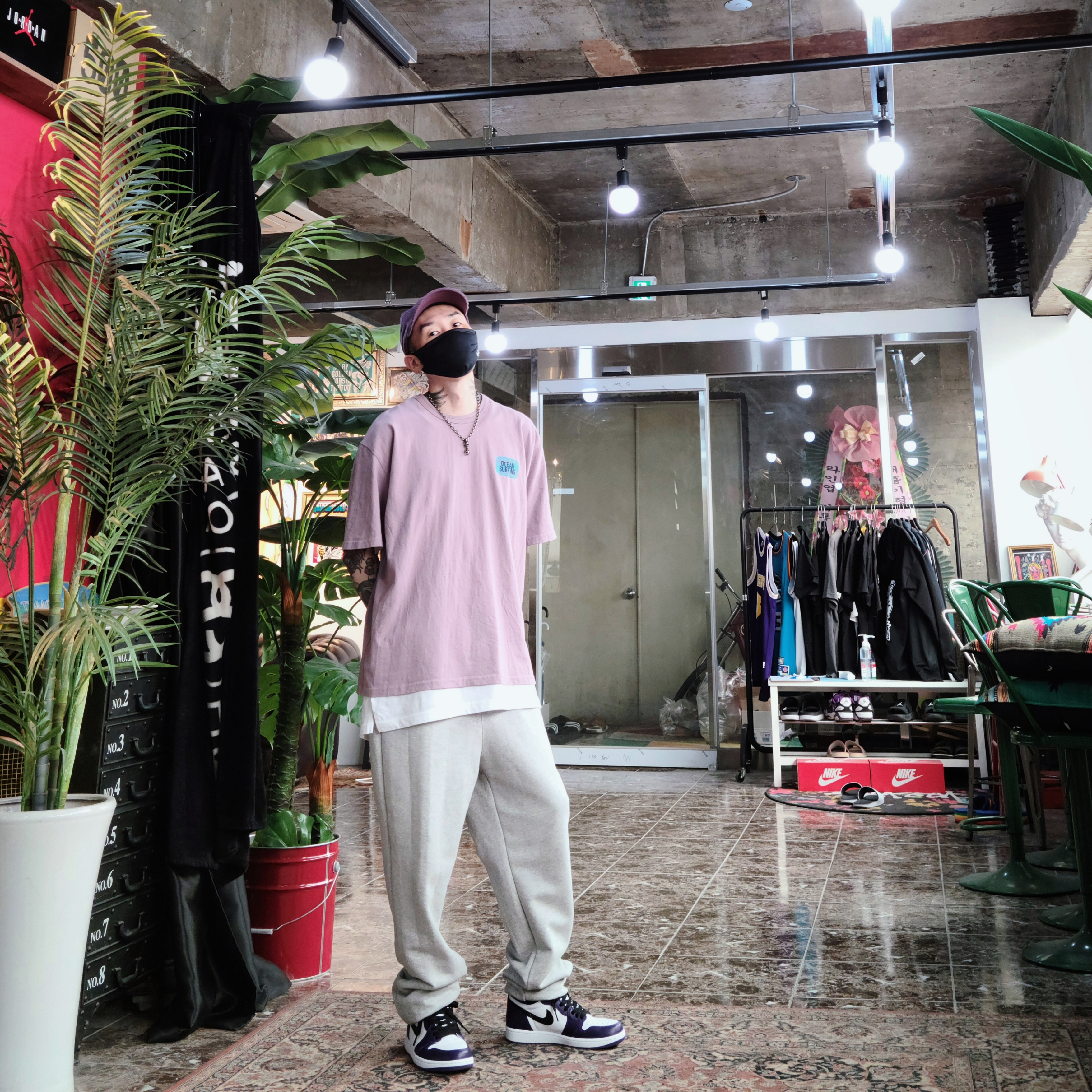 Supreme Ripple Corduroy Small Box 6-Panel Cap Purple - 20FW, Jordan 1 Retro High OG Court Purple 2020 착용 스타일
