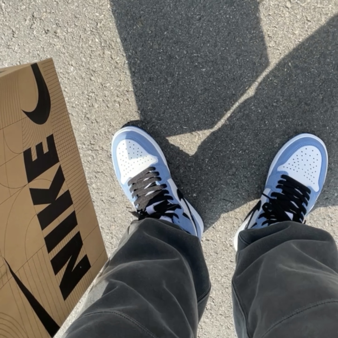 Jordan 1 Retro High OG University Blue 착용 스타일