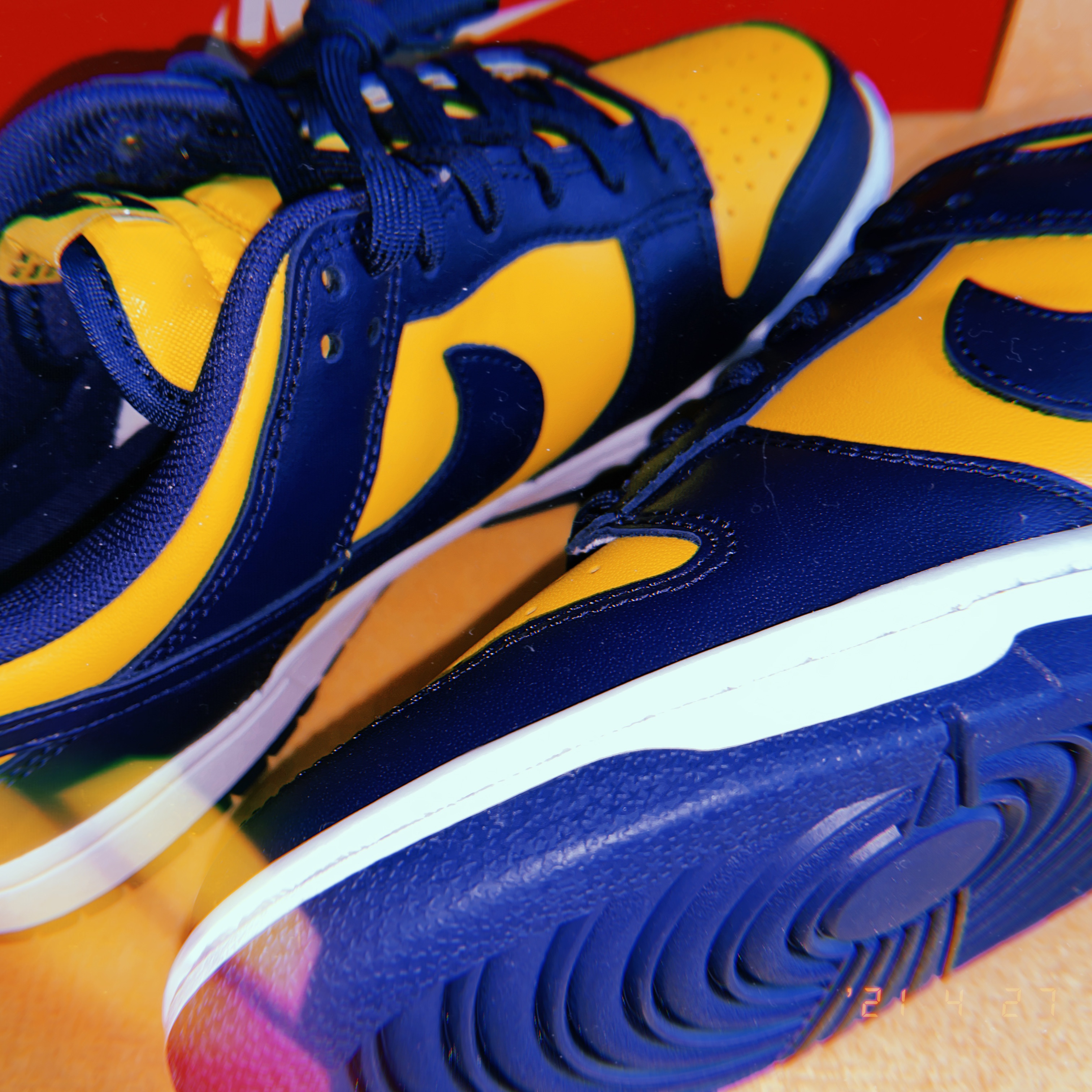 Nike Dunk Low Retro Varsity Maize 착용 스타일 - 4