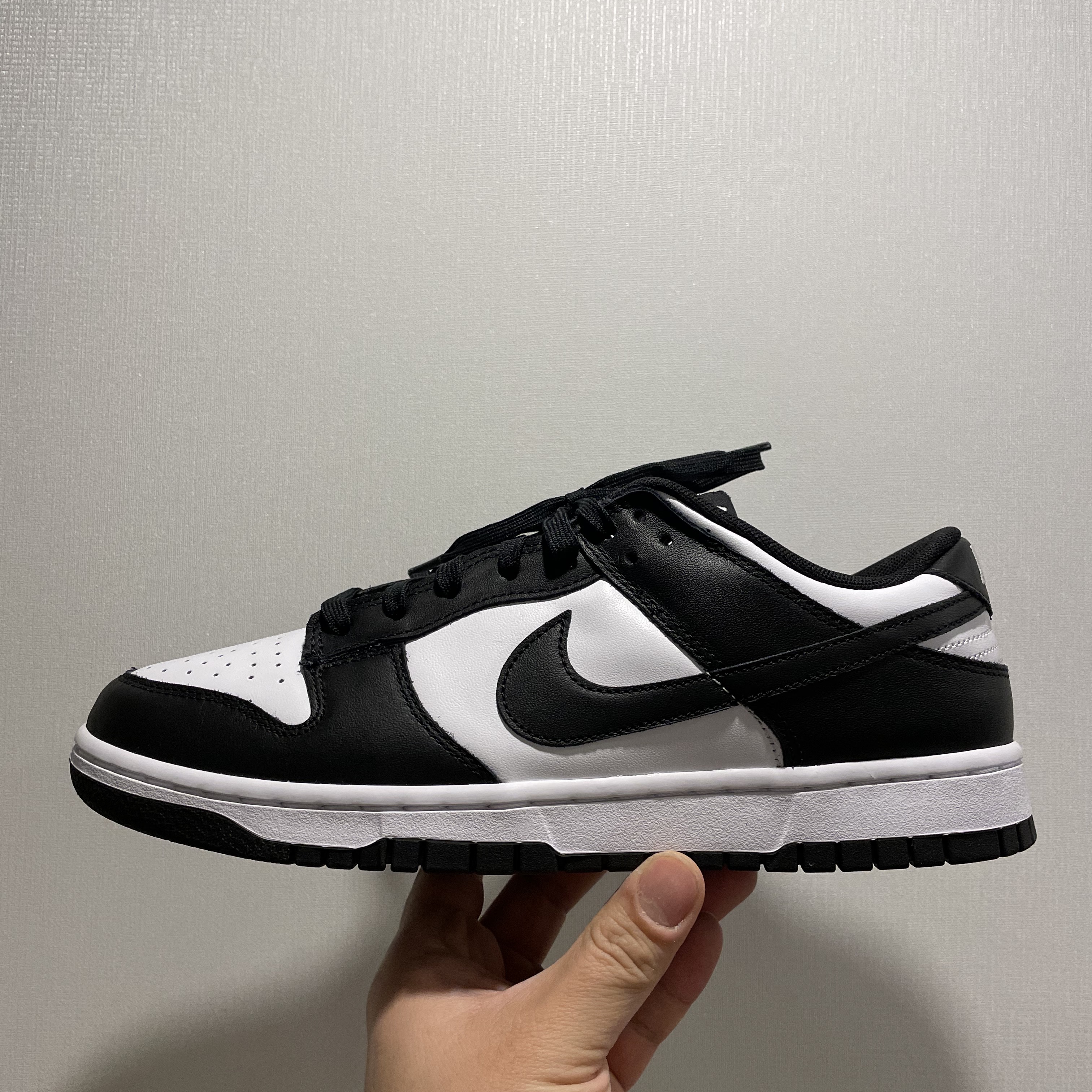 Nike Dunk Low Retro Black 착용 스타일