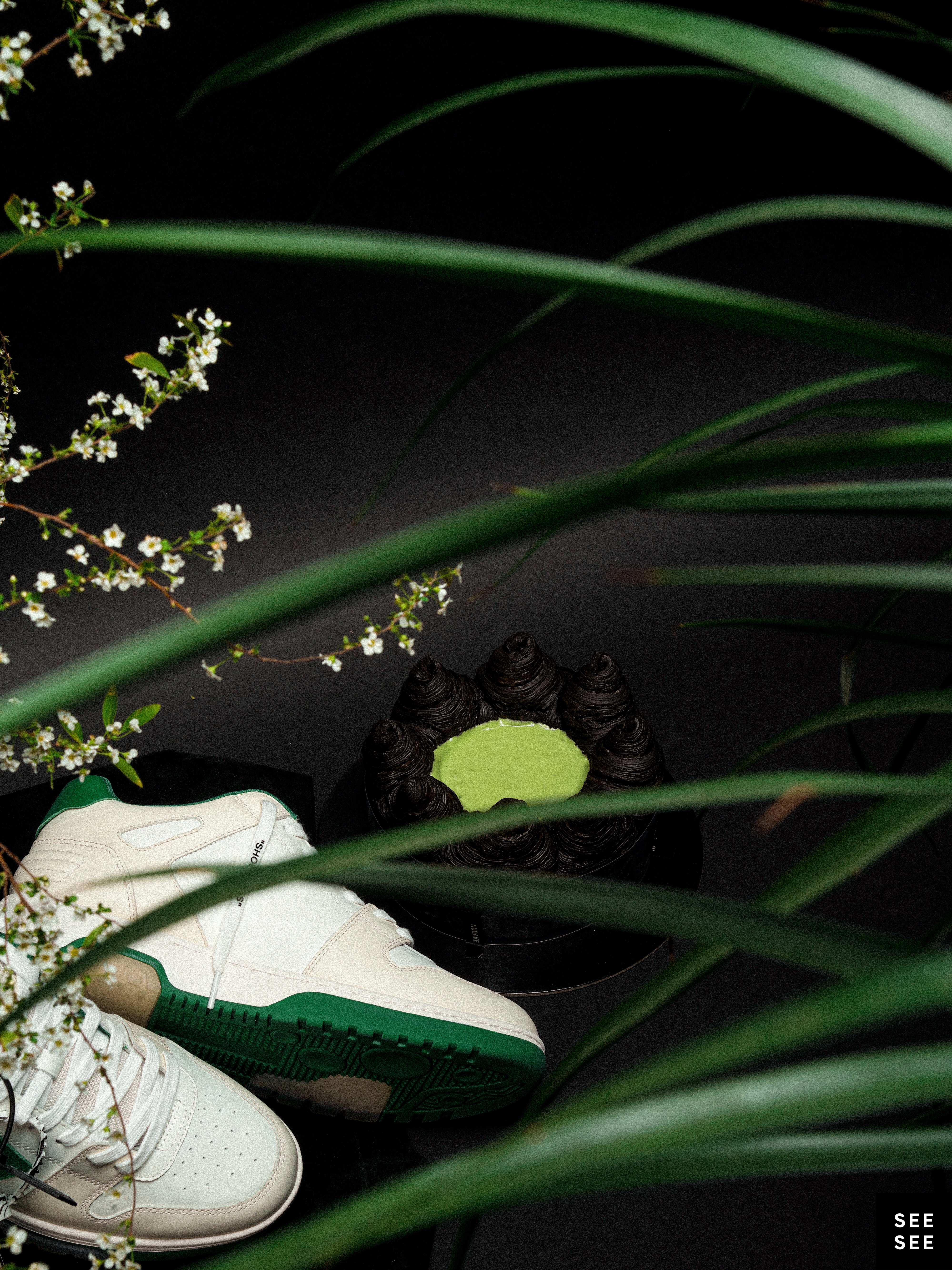 Off-White Out Of Office OOO Sneakers White Green - 21SS 착용 스타일 - 3