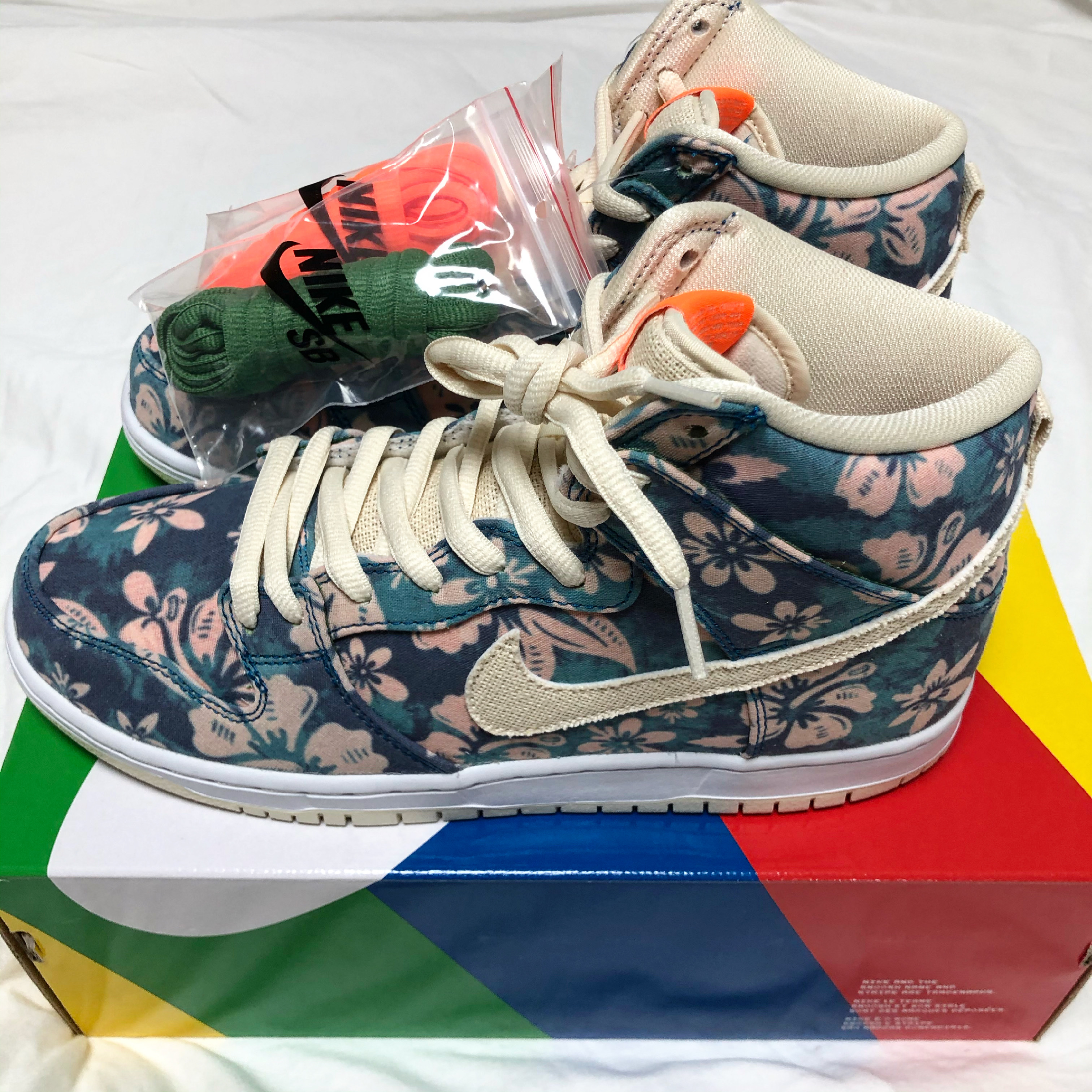 Nike SB Dunk High Pro Hawaii 착용 스타일