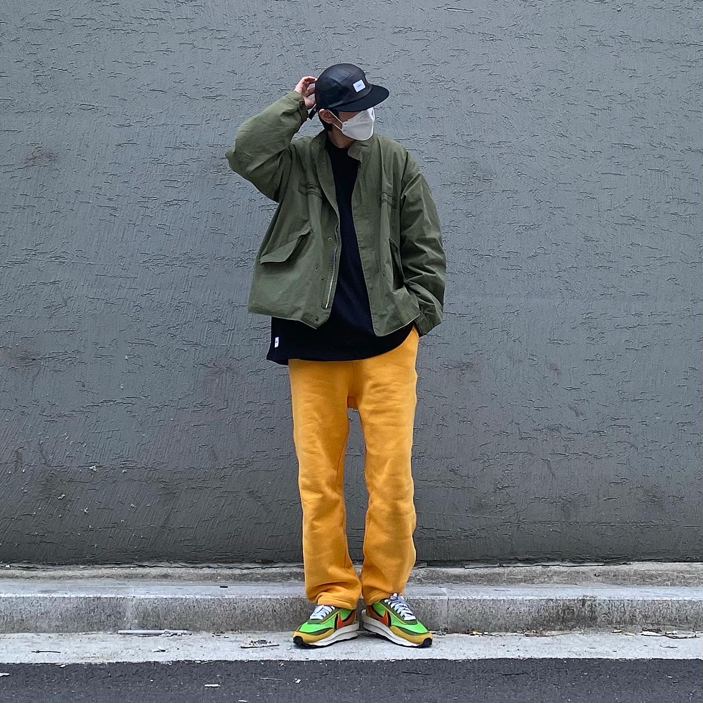 Nike x Sacai LDWaffle Green Multi 착용 스타일