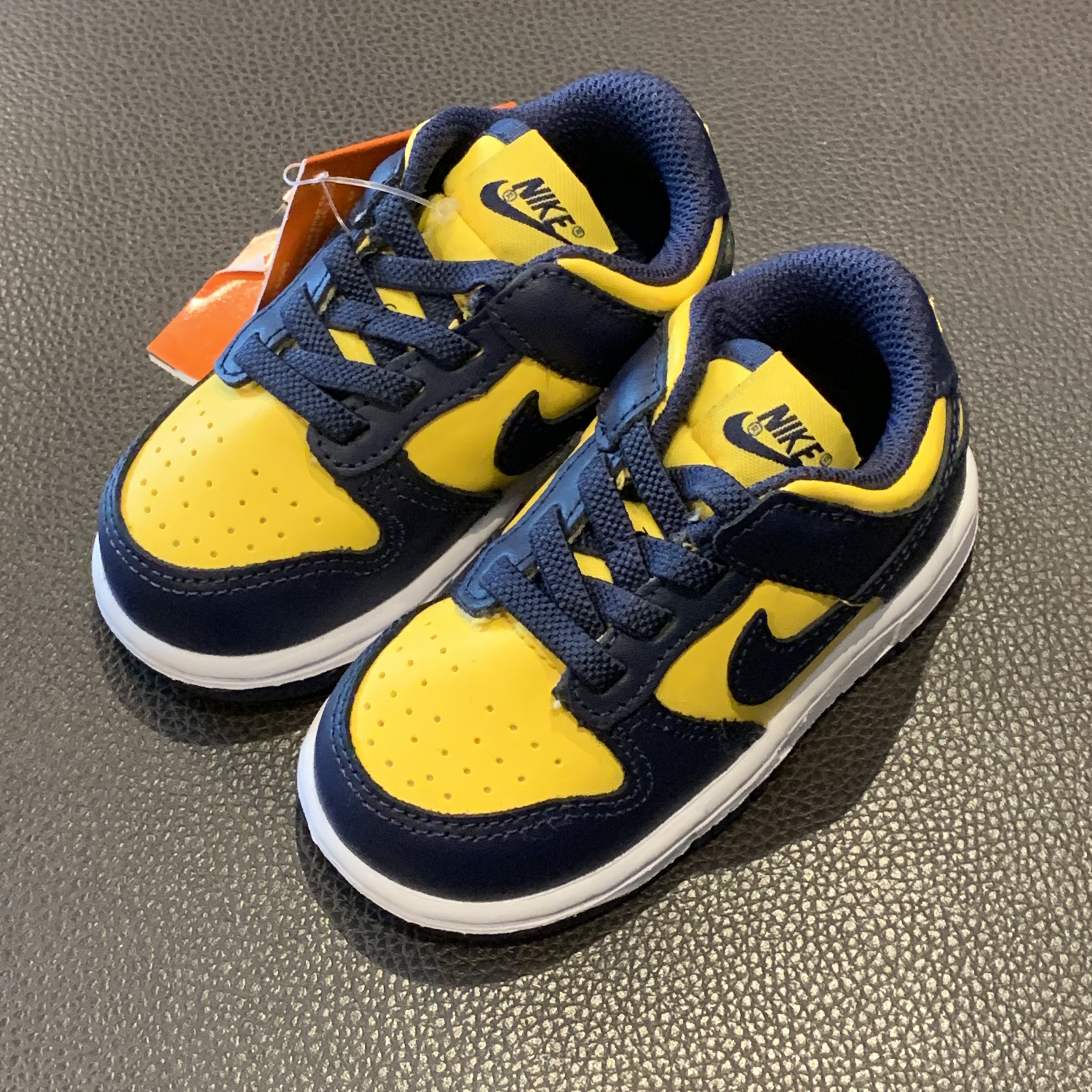 (TD) Nike Dunk Low Varsity Maize 착용 스타일 - 2