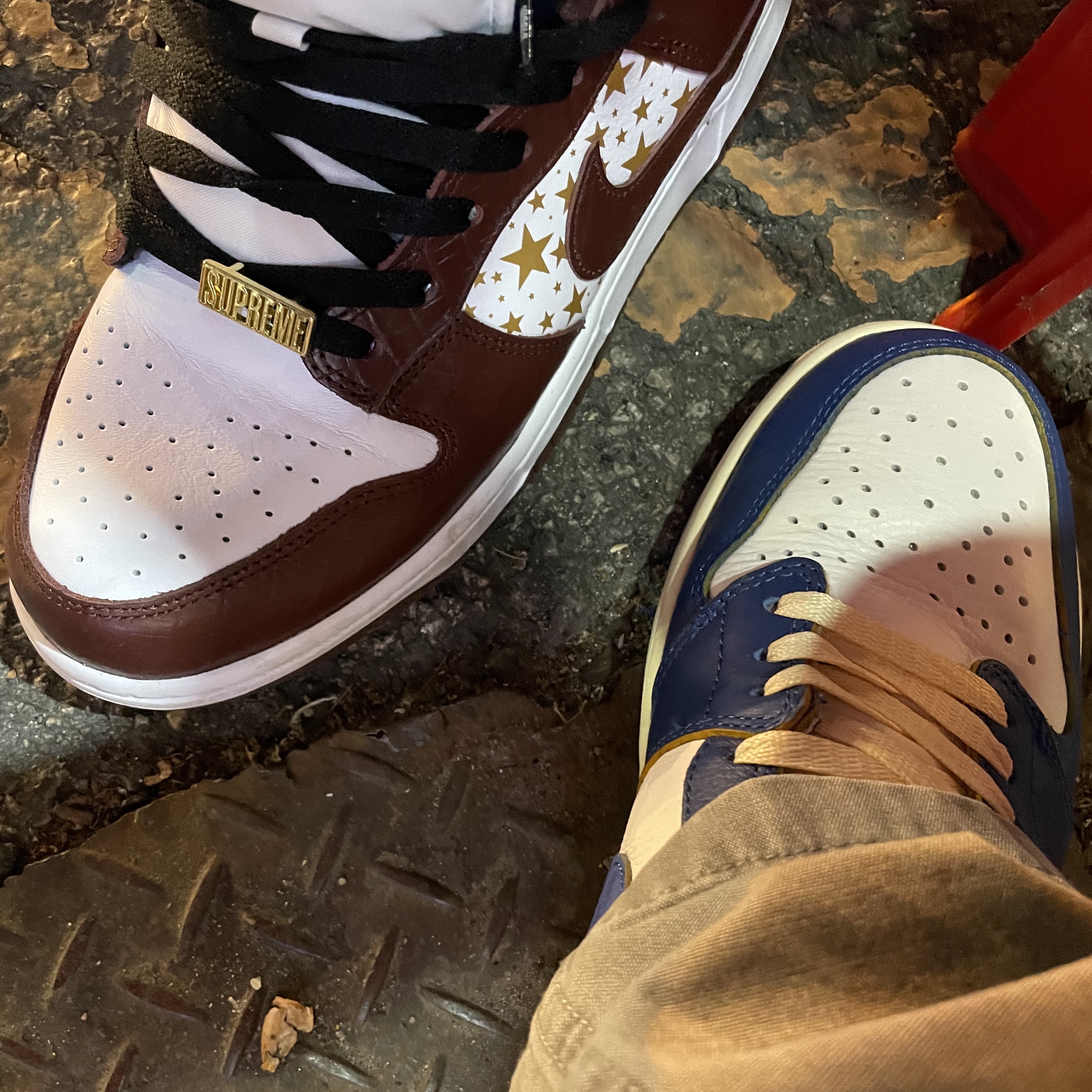 Nike x Supreme SB Dunk Low Barkroot Brown, Jordan 1 x Union Retro High Blue Toe 착용 스타일