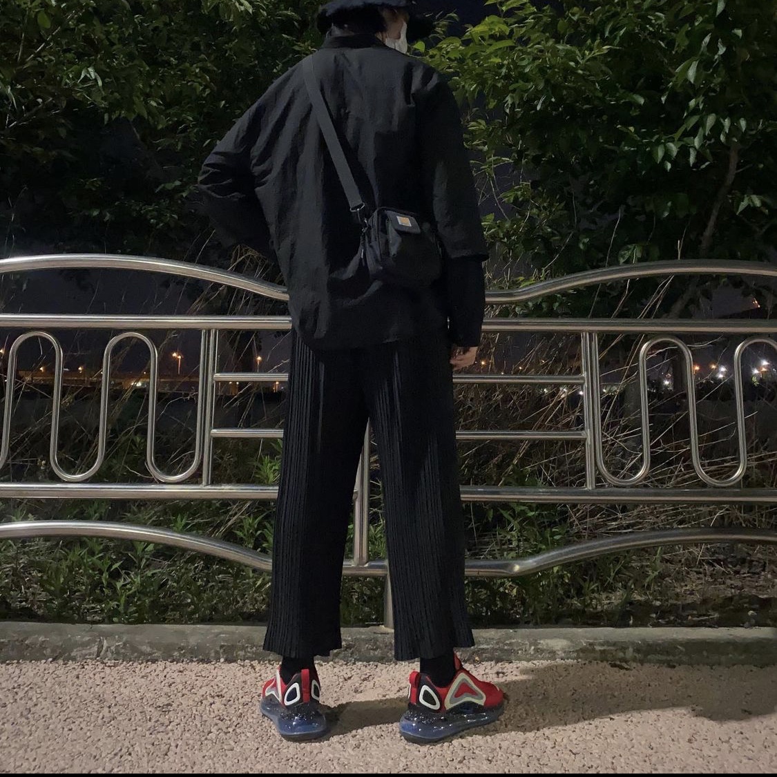 Nike x Stussy Windrunner Jacket Habanero Red, Nike React Element 87 Sail Light Bone 착용 스타일 - 4