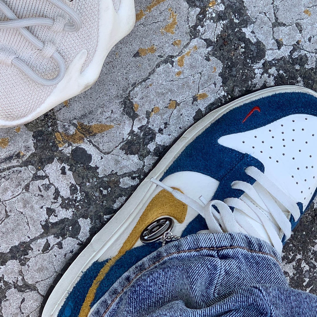 Nike x Kasina Dunk Low 80's Bus, Adidas Yeezy 450 Cloud White 착용 스타일