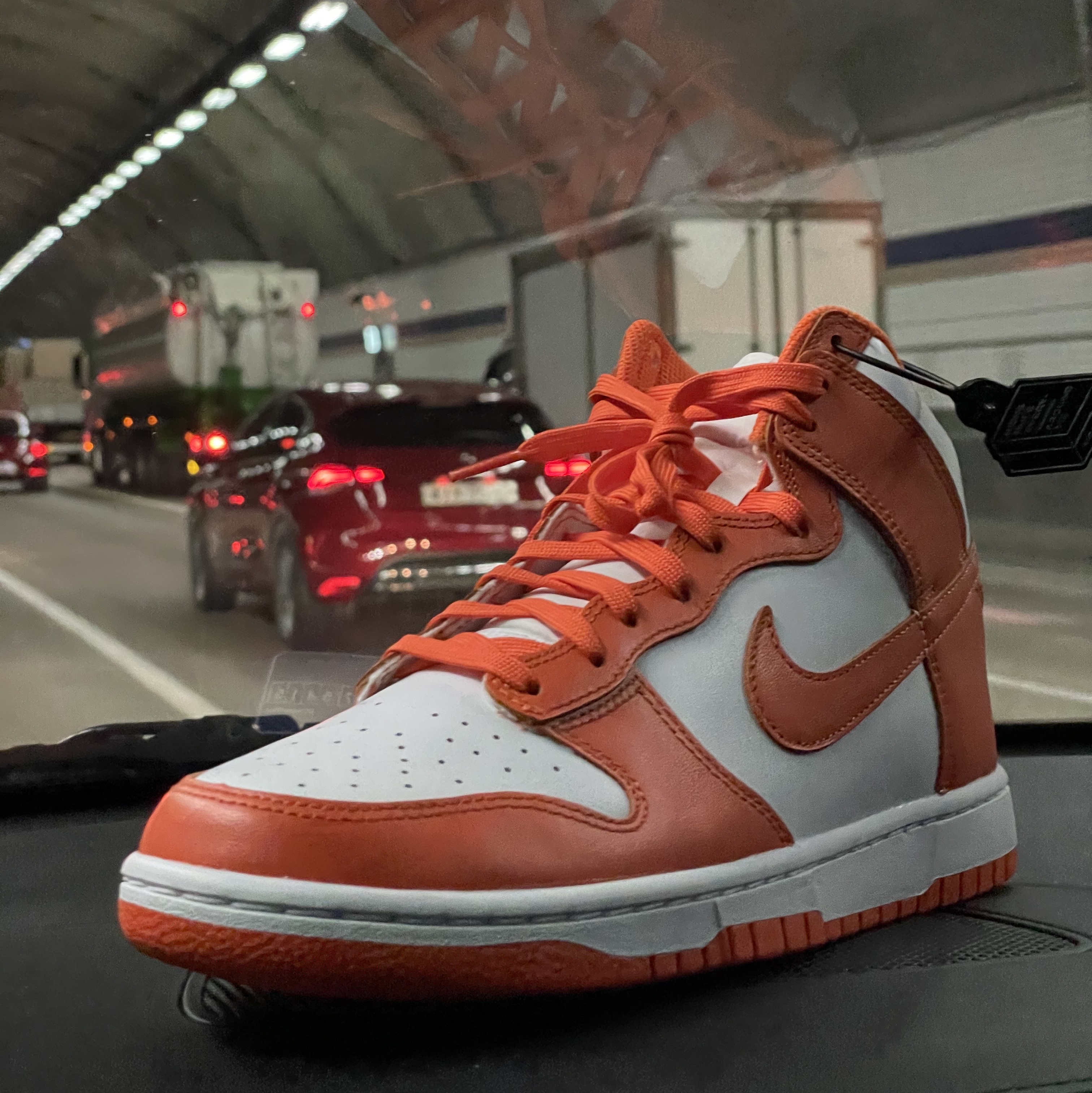 Nike Dunk High Retro Orange Blaze 착용 스타일