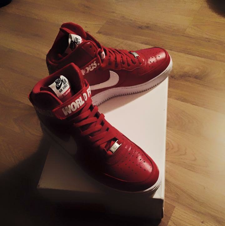 Nike x Supreme Air Force 1 High World Famous Red 착용 스타일
