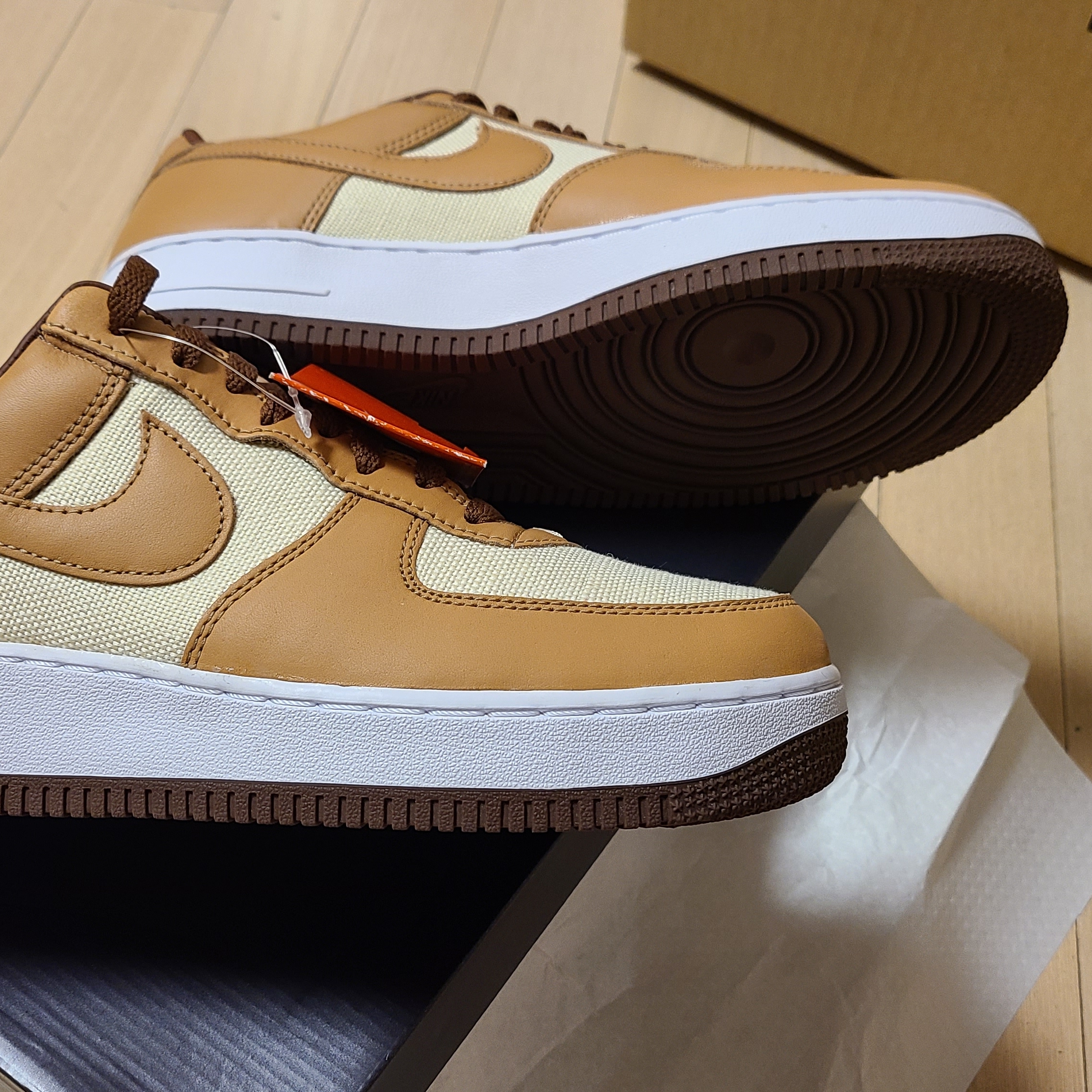 Nike Air Force 1 Low QS Acorn 2021 착용 스타일