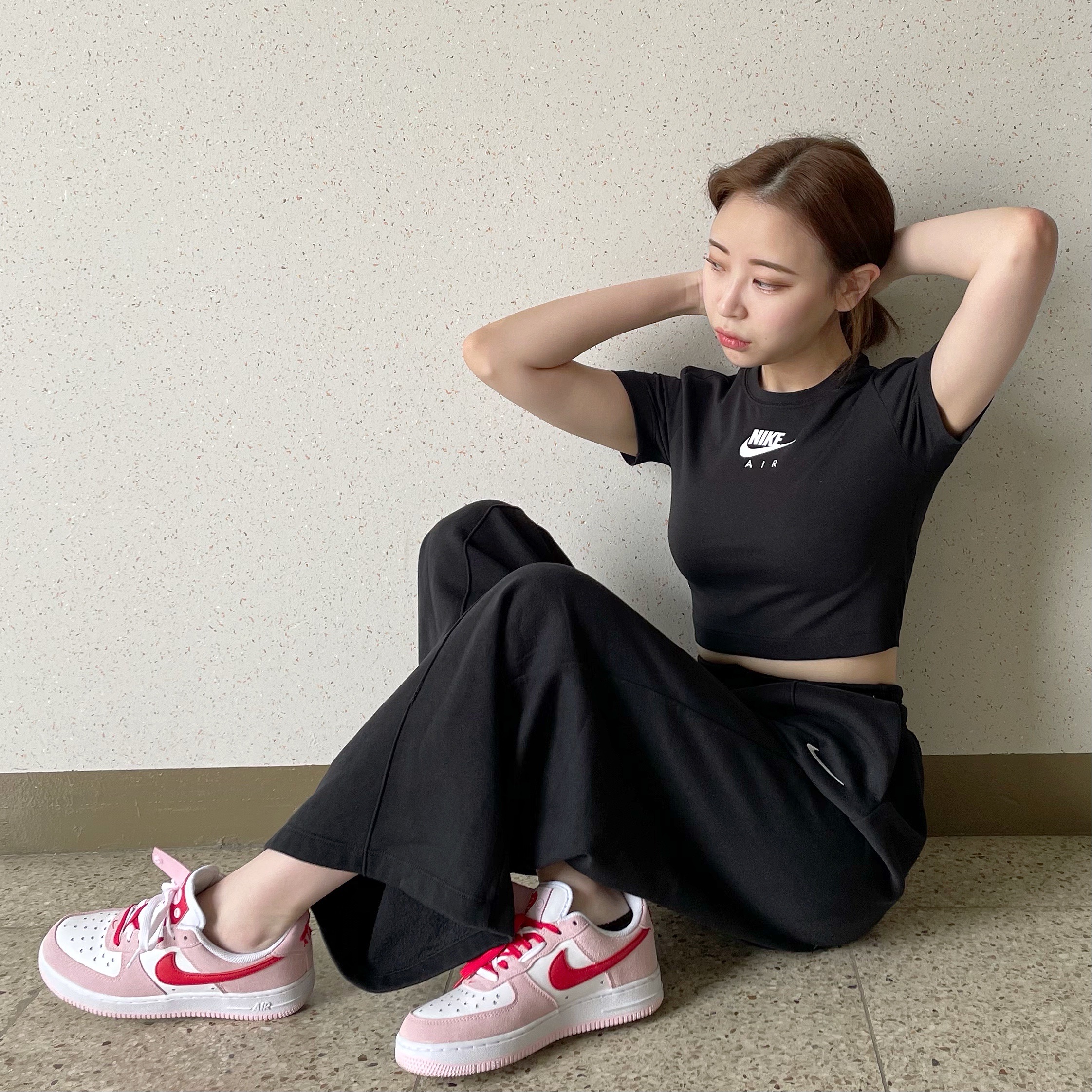 Nike Air Force 1 '07 QS Valentine's Day 착용 스타일 - 5