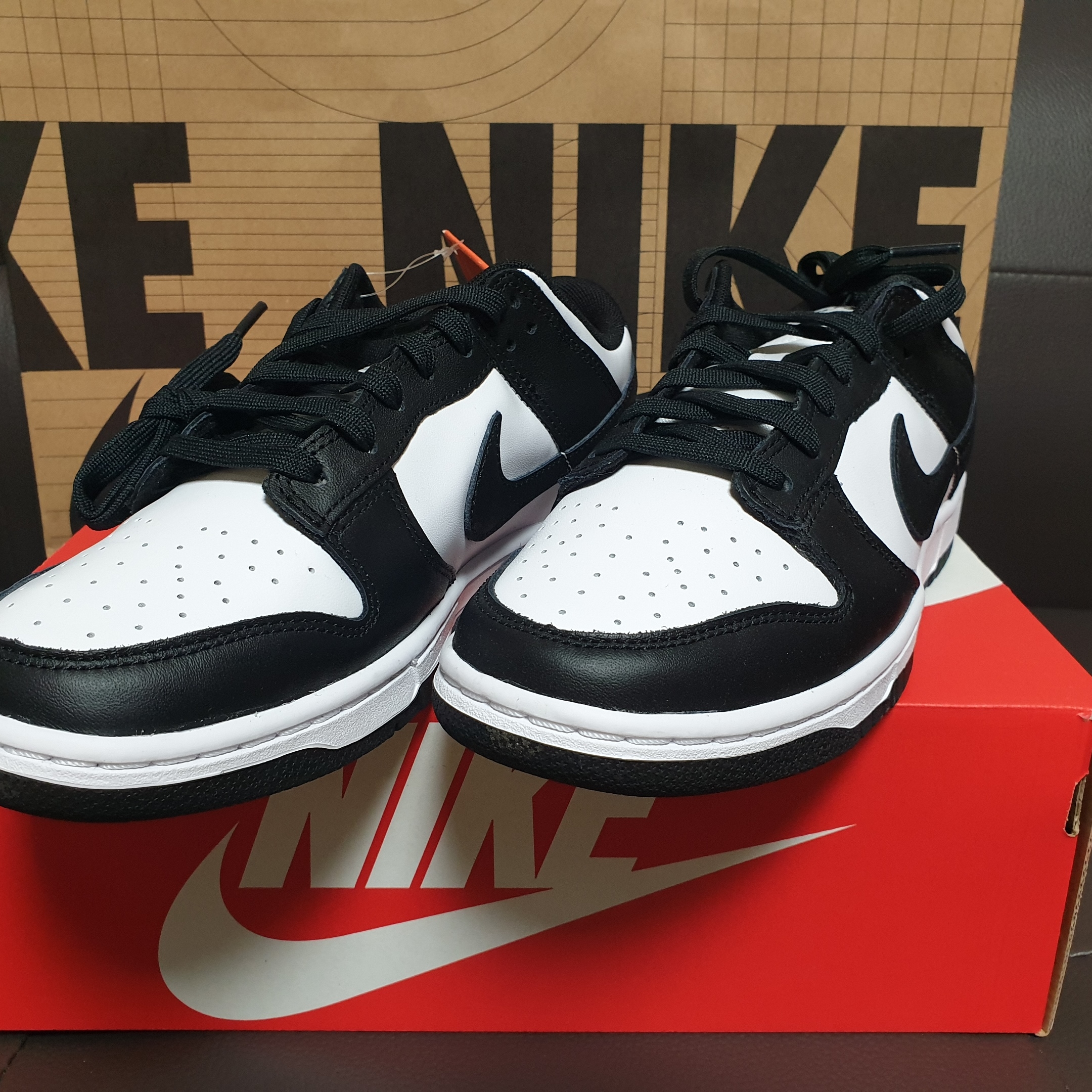 Nike Dunk Low Retro Black, Nike Dunk Low Retro Varsity Green 착용 스타일 - 2