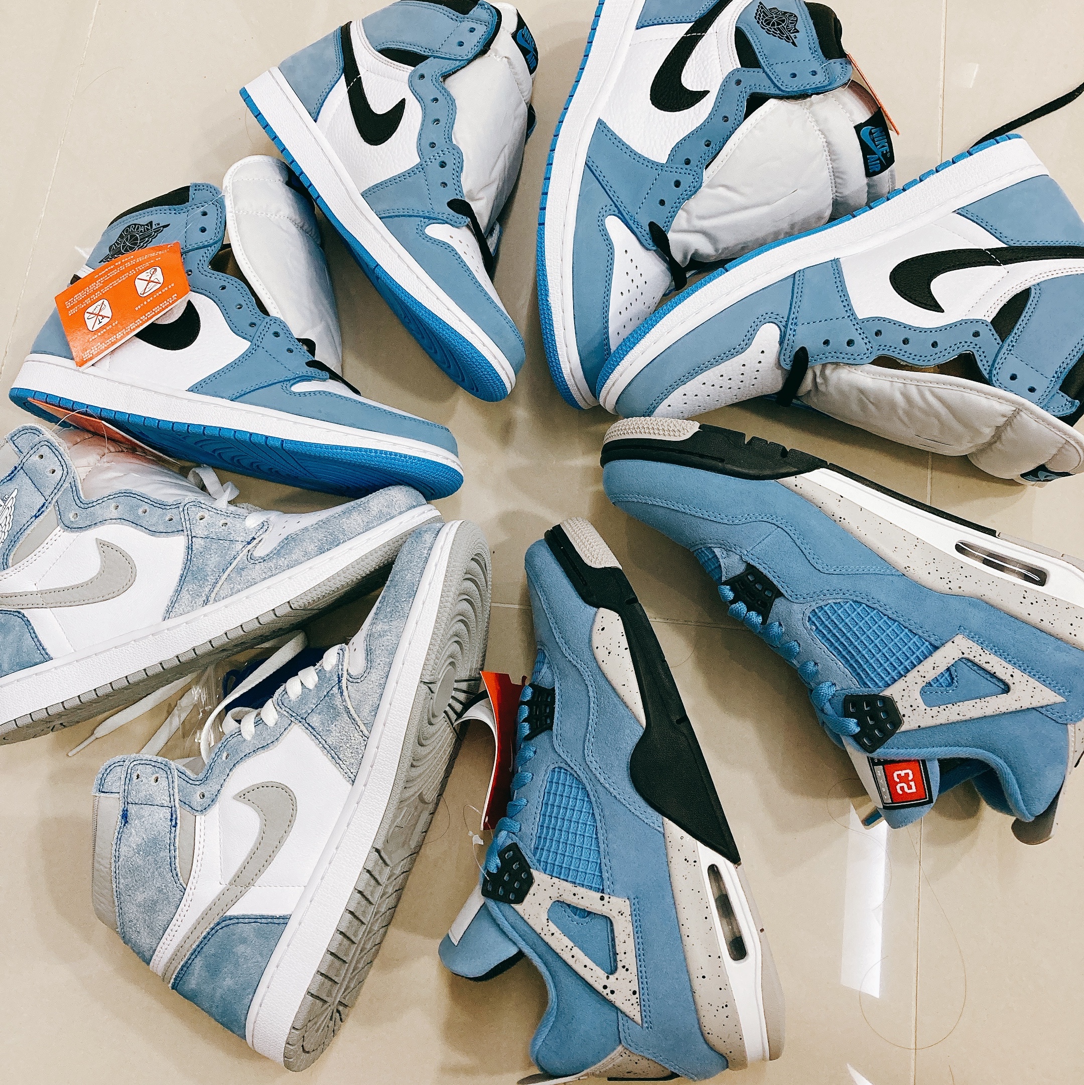 Jordan 4 Retro University Blue, Jordan 1 Retro High OG Hyper Royal 착용 스타일