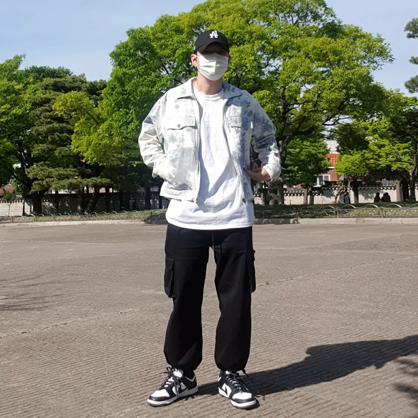 Nike Dunk Low Retro Black 착용 스타일 - 2