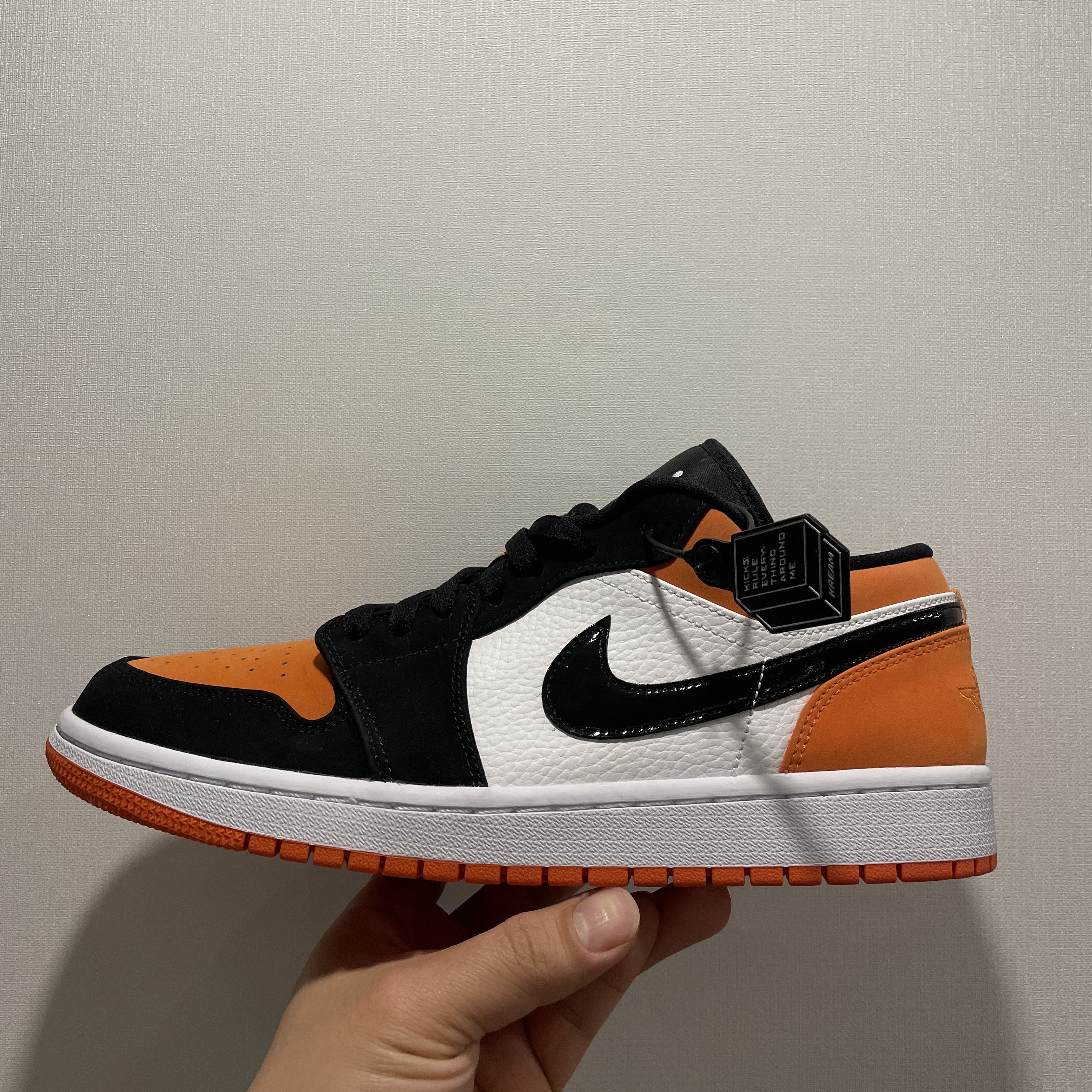 Jordan 1 Low Shattered Backboard 착용 스타일