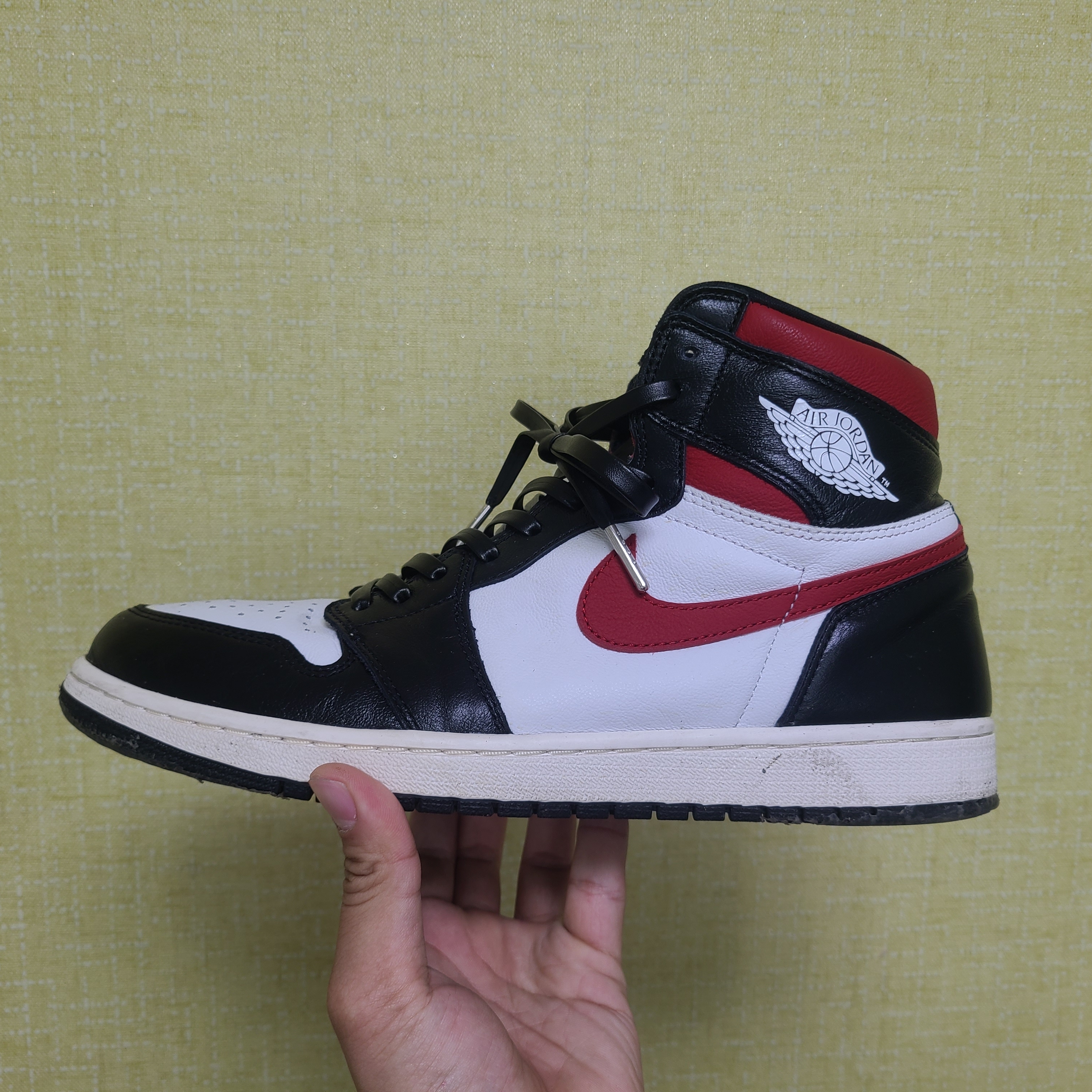 Jordan 1 Mid Gym Red Black White, Jordan 1 Retro High OG Gym Red 착용 스타일 - 5