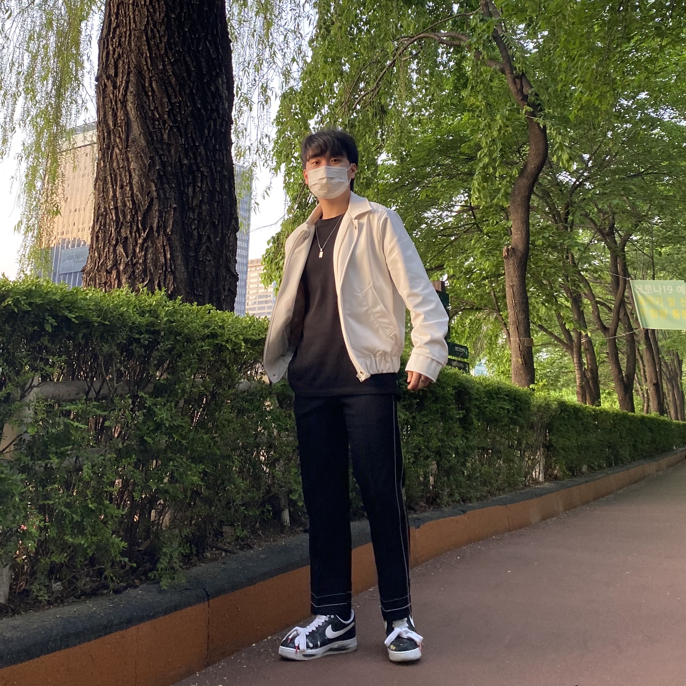 IAB Studio T-Shirt Black, Nike x Peaceminusone Air Force 1 Low Para-Noise 착용 스타일