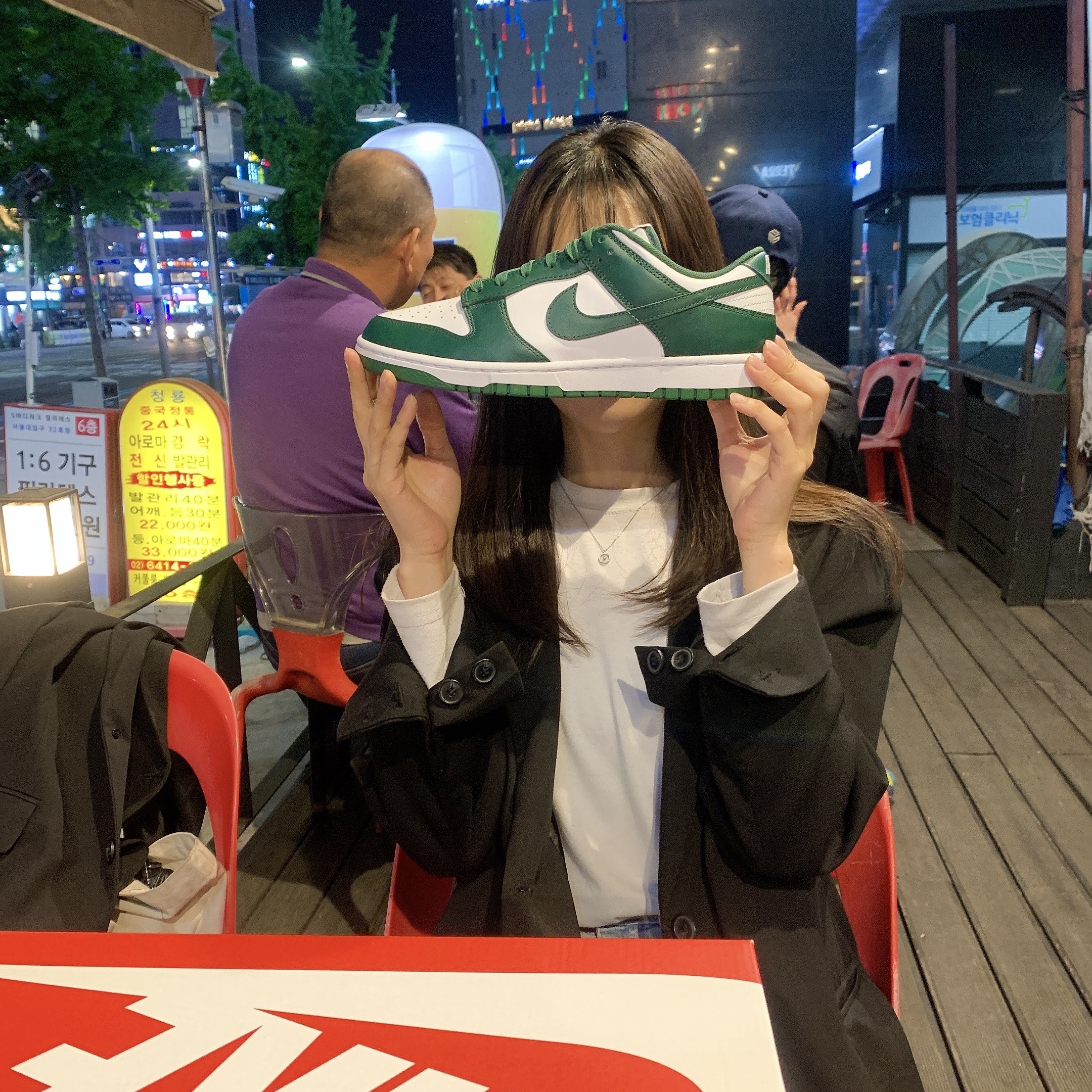 Nike Dunk Low Retro Varsity Green 착용 스타일 - 3