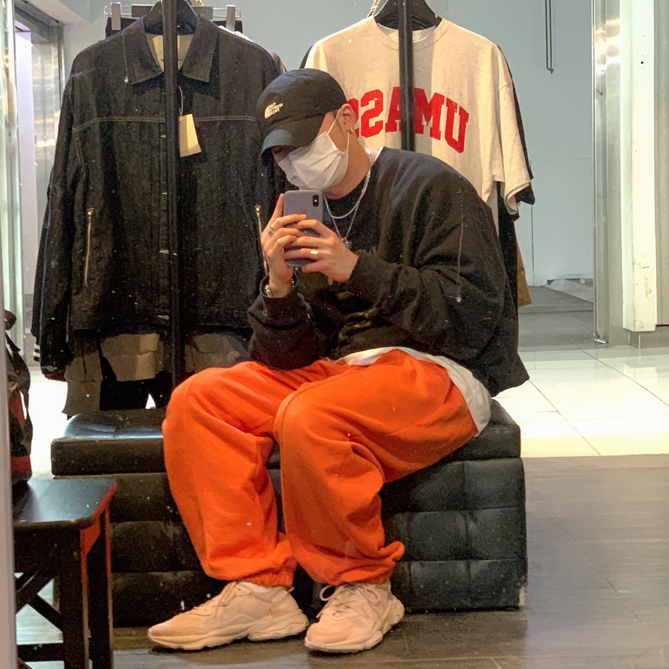 (W) Adidas Ozweego Ash Pearl 착용 스타일 - 2