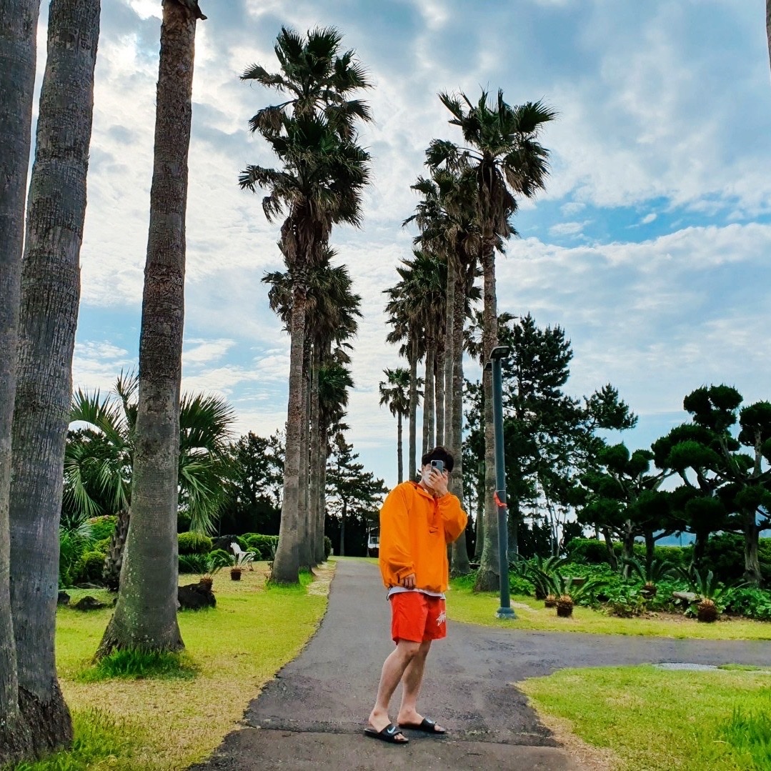 Nike x Stussy Water Shorts Habanero Red, Supreme x Nike Jewel Reversible Ripstop Anorak Orange - 20FW 착용 스타일