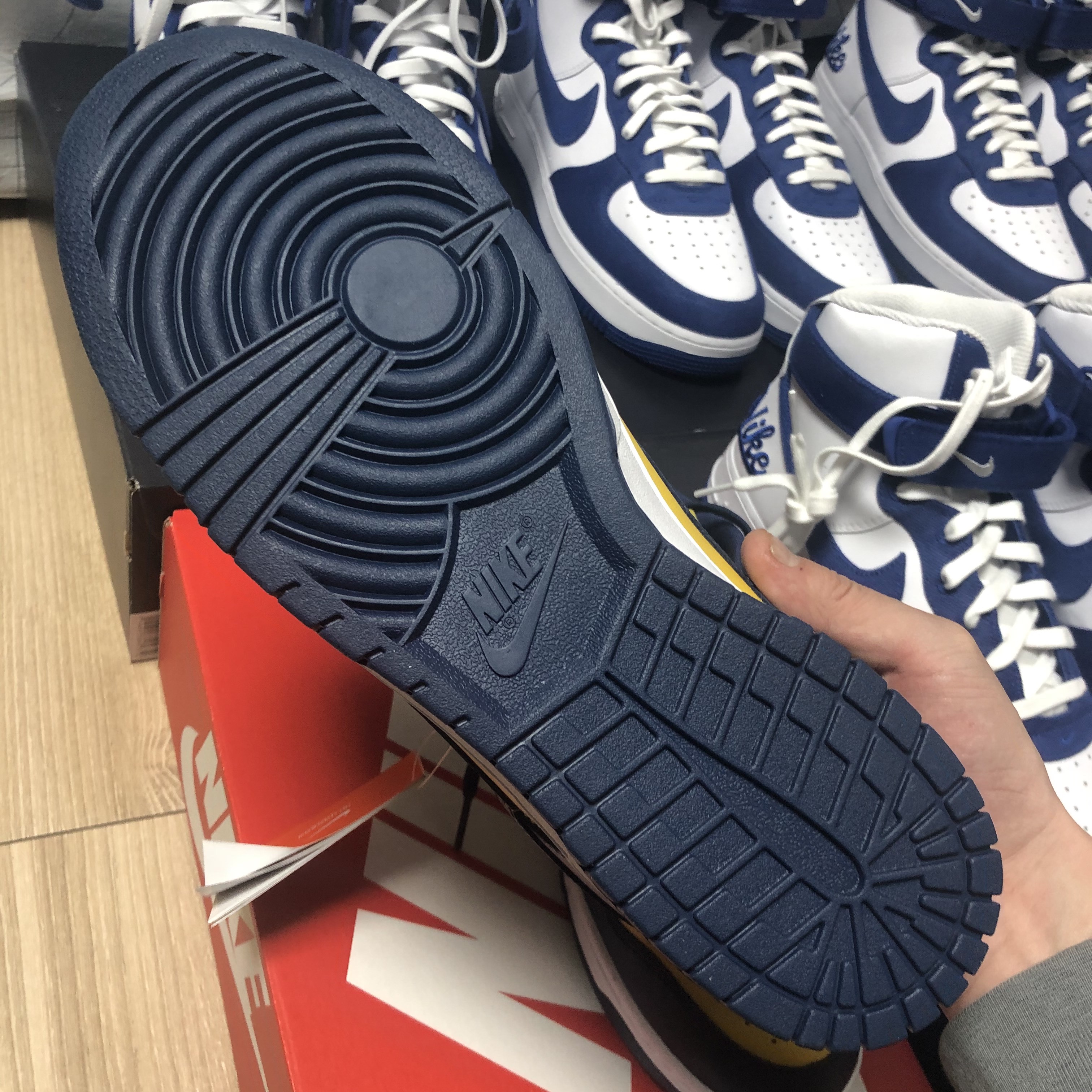 Nike Dunk Low Retro Varsity Maize 착용 스타일 - 5
