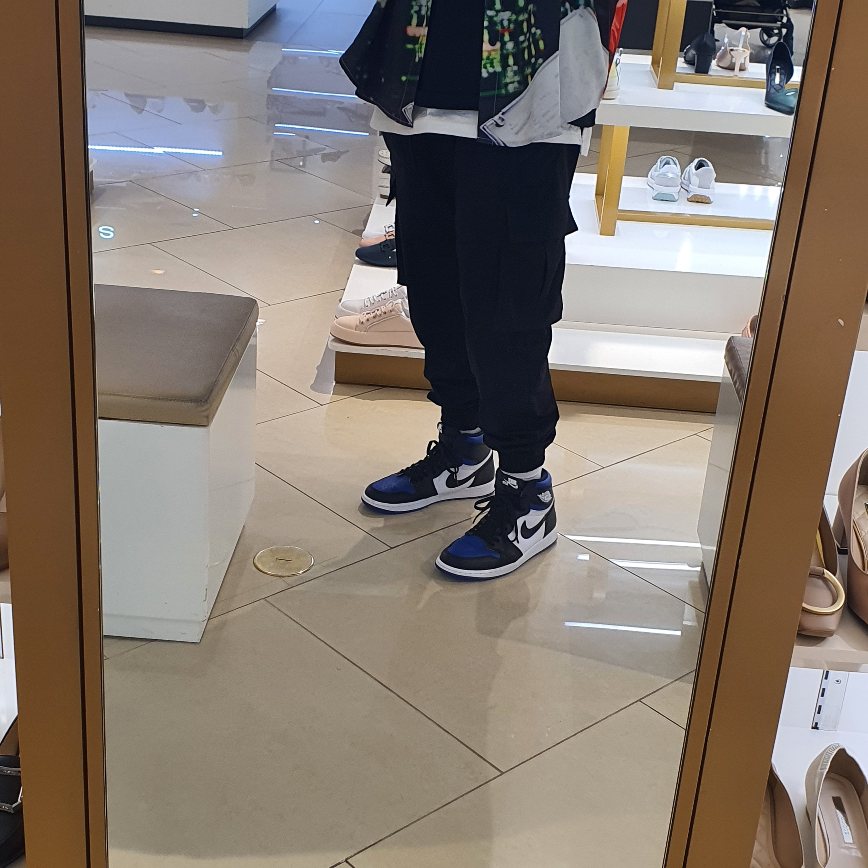 Jordan 1 Retro High OG Royal Toe 착용 스타일 - 1