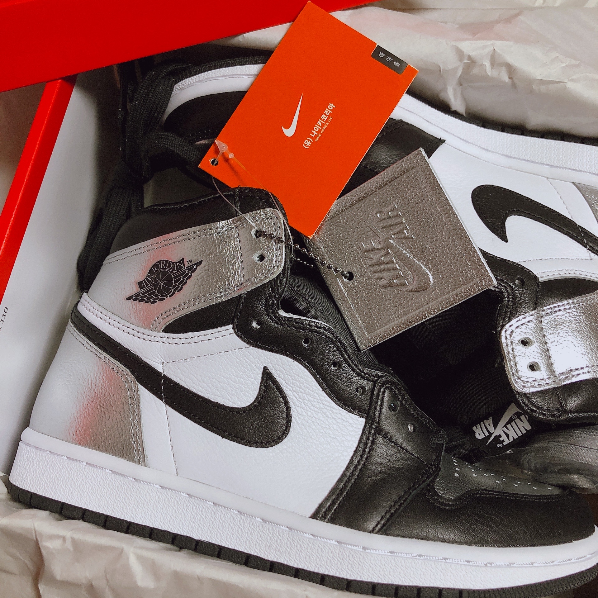 (W) Jordan 1 Retro High OG Silver Toe 착용 스타일 - 2