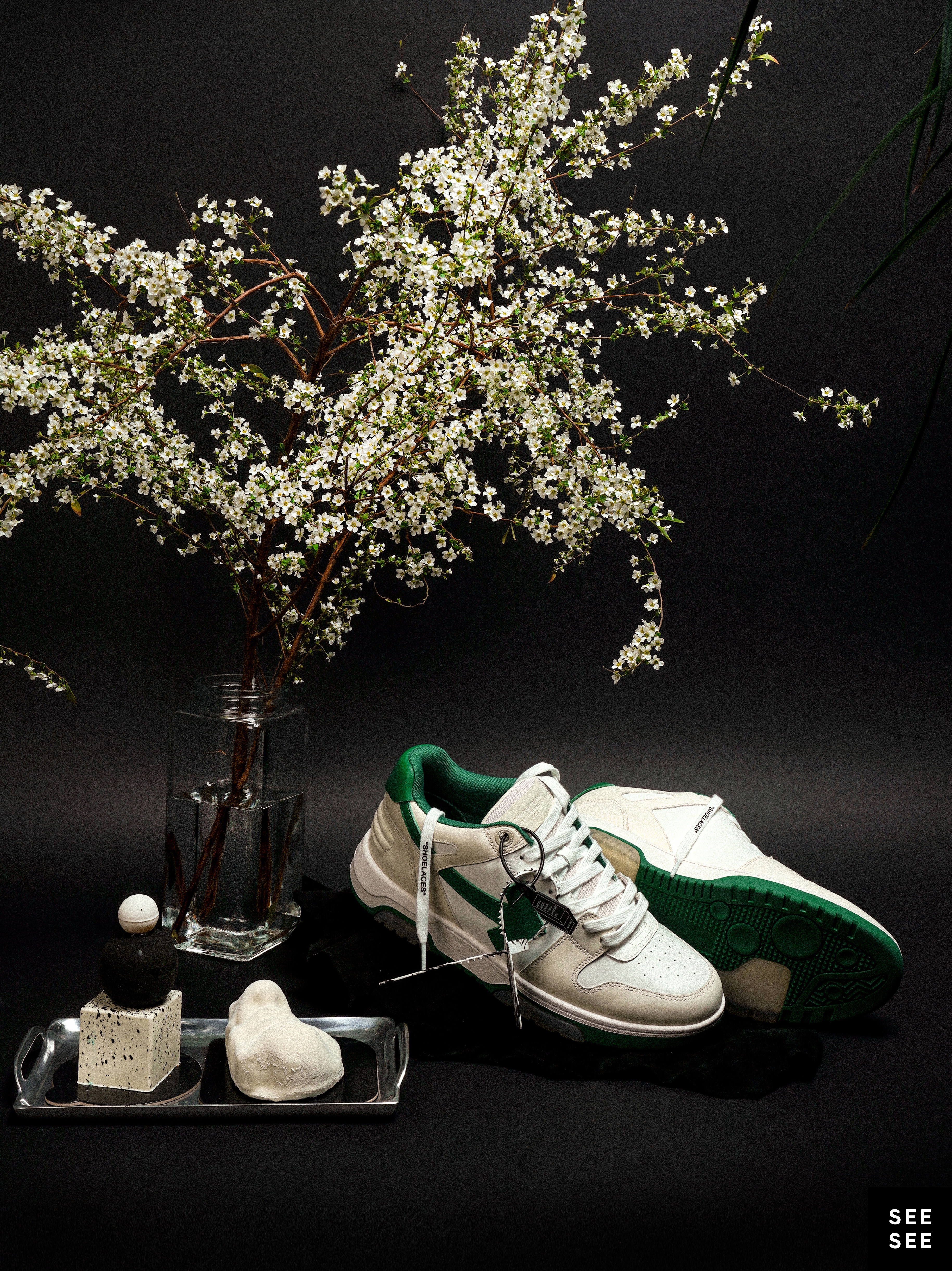 Off-White Out Of Office OOO Sneakers White Green - 21SS 착용 스타일 - 1